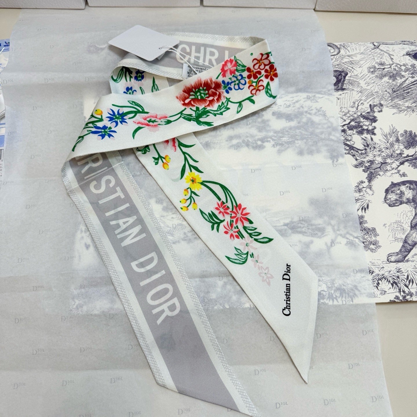 CD Twilly Mini Scarf 100cm White Colorful Mulberry Silk 958860