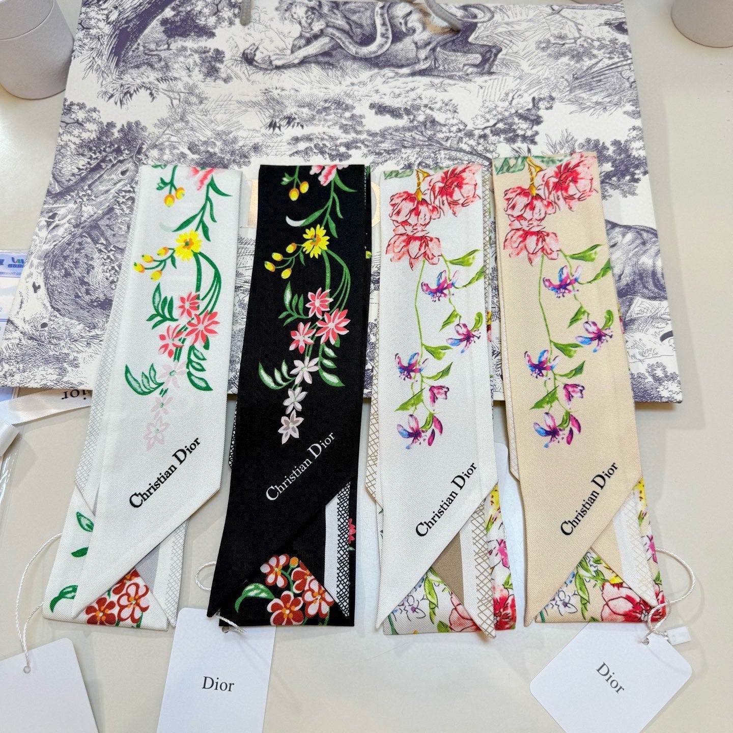 CD Twilly Mini Scarf 100cm White Colorful Mulberry Silk 958860