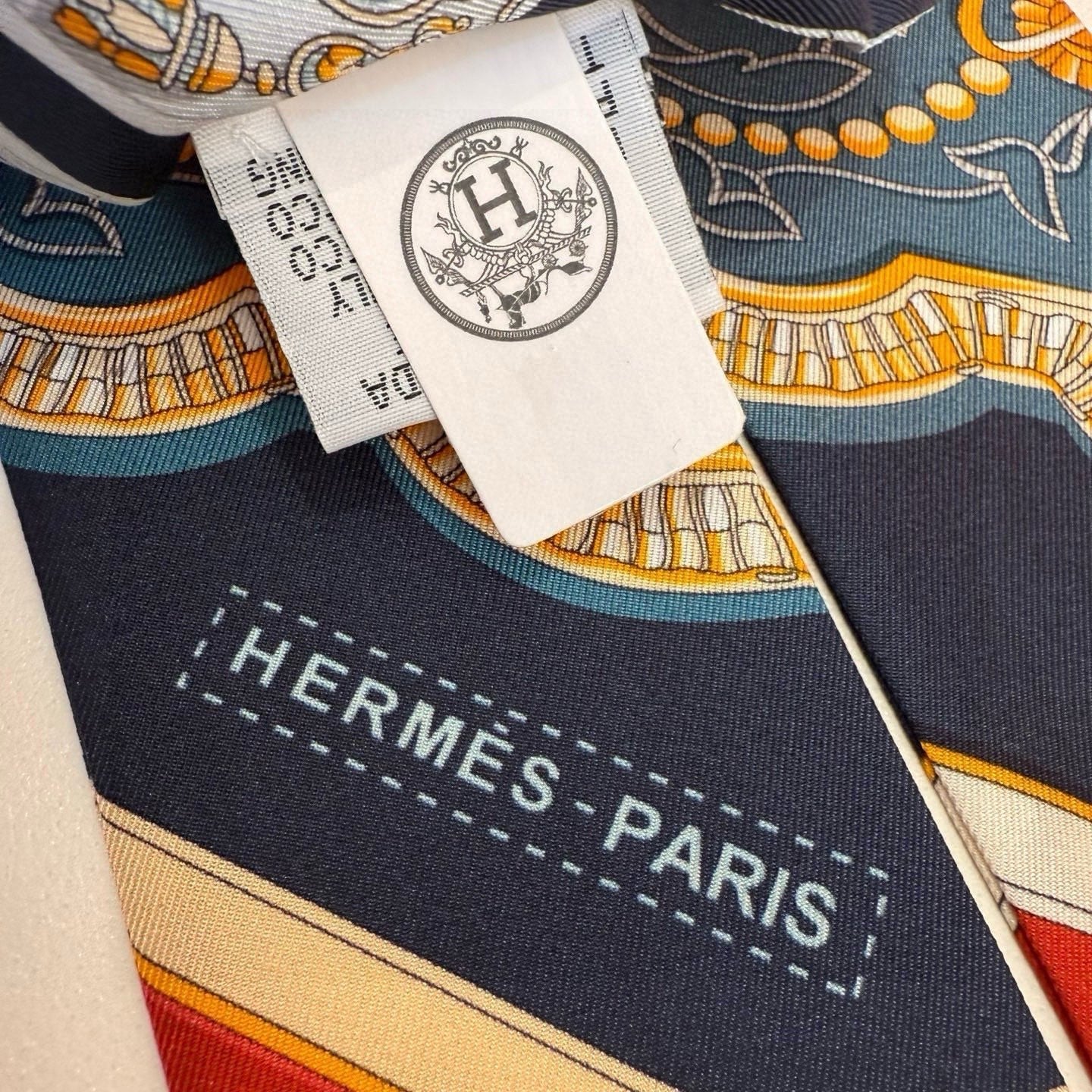 HM Twilly Mini Scarf 86CM Orange Black Blue Mulberry Silk 968827