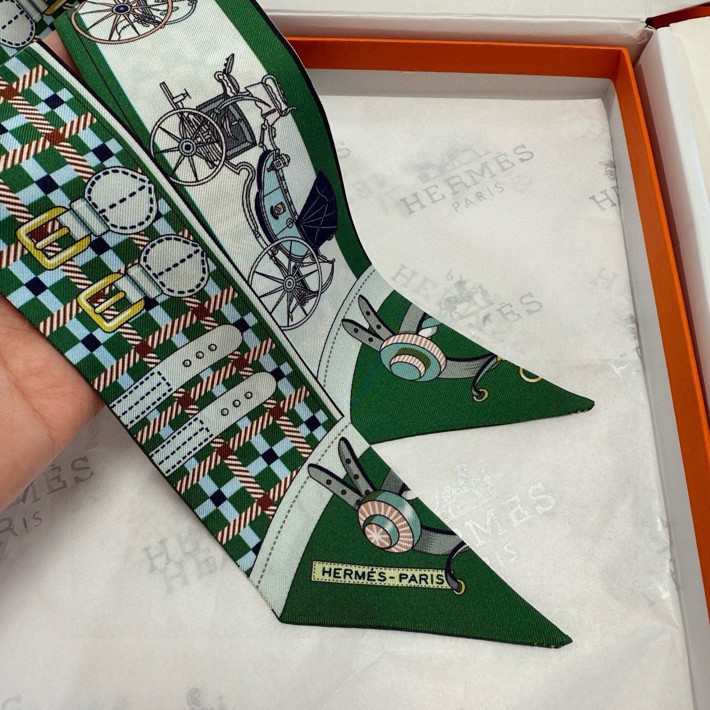 HM Twilly Mini Scarf 86CM Green Mulberry Silk 968840