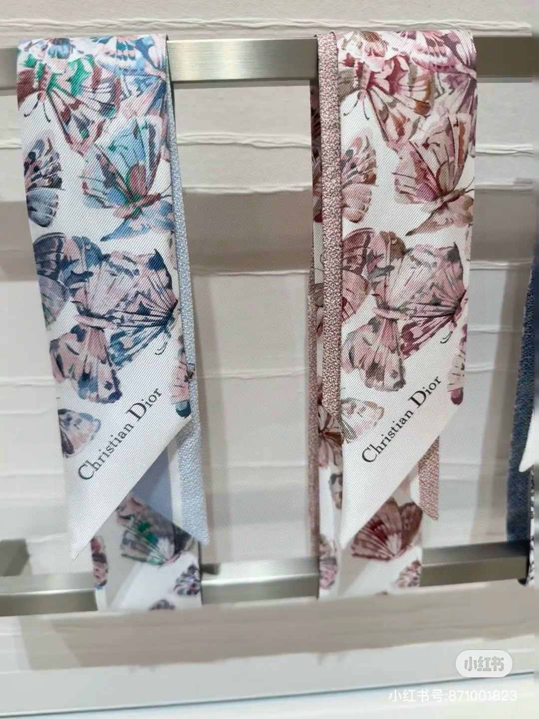 CD Twilly Mini Scarf 105cm Butterfly Light Pink Mulberry Silk 976488