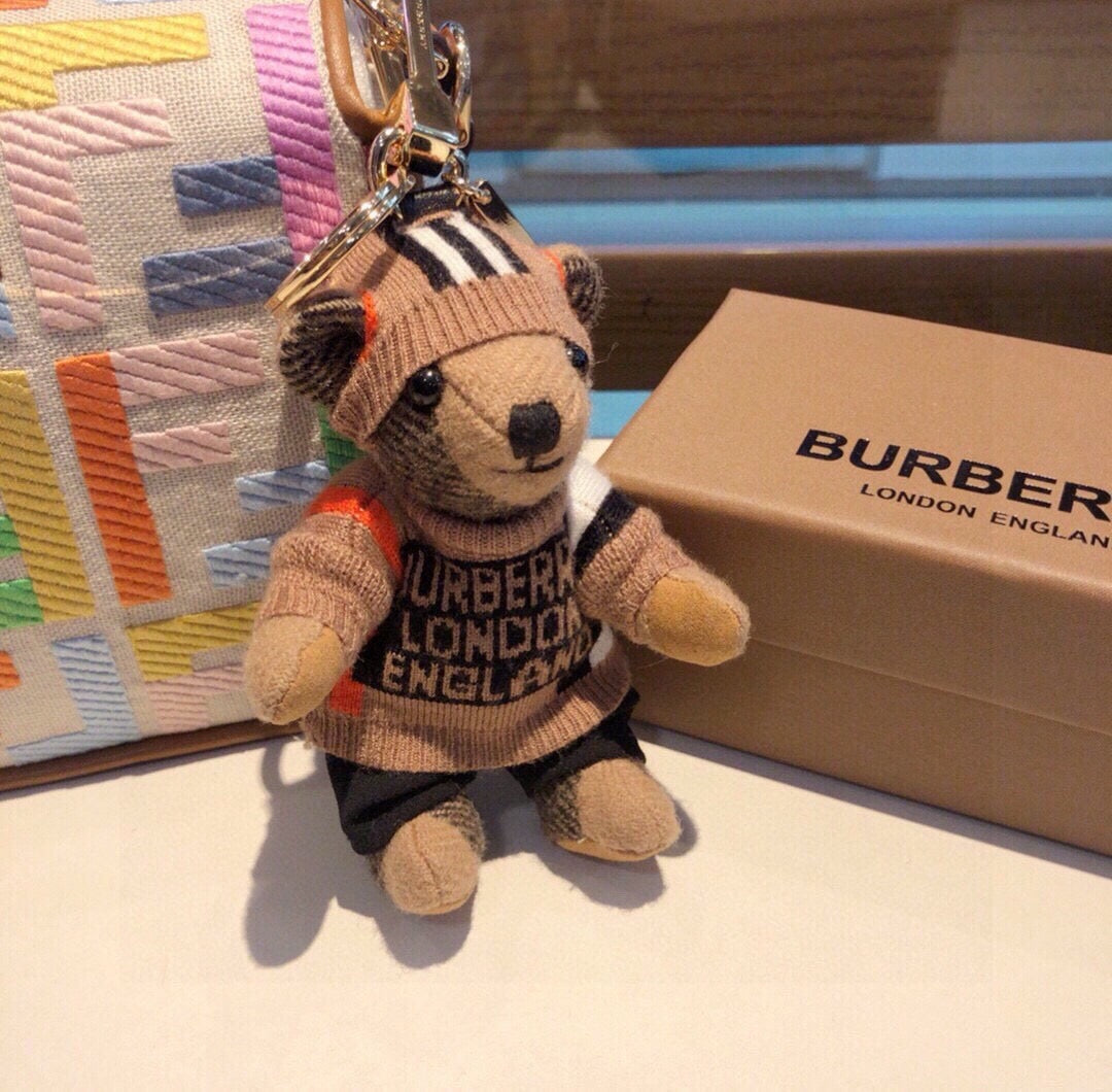 Burberry Thomas Bear Cashmere Charm 539072