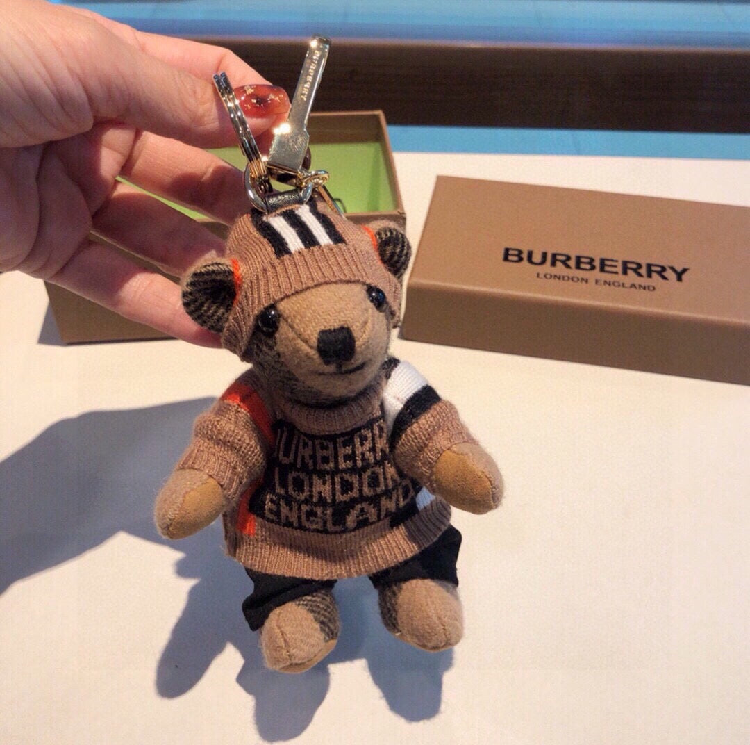 Burberry Thomas Bear Cashmere Charm 539072