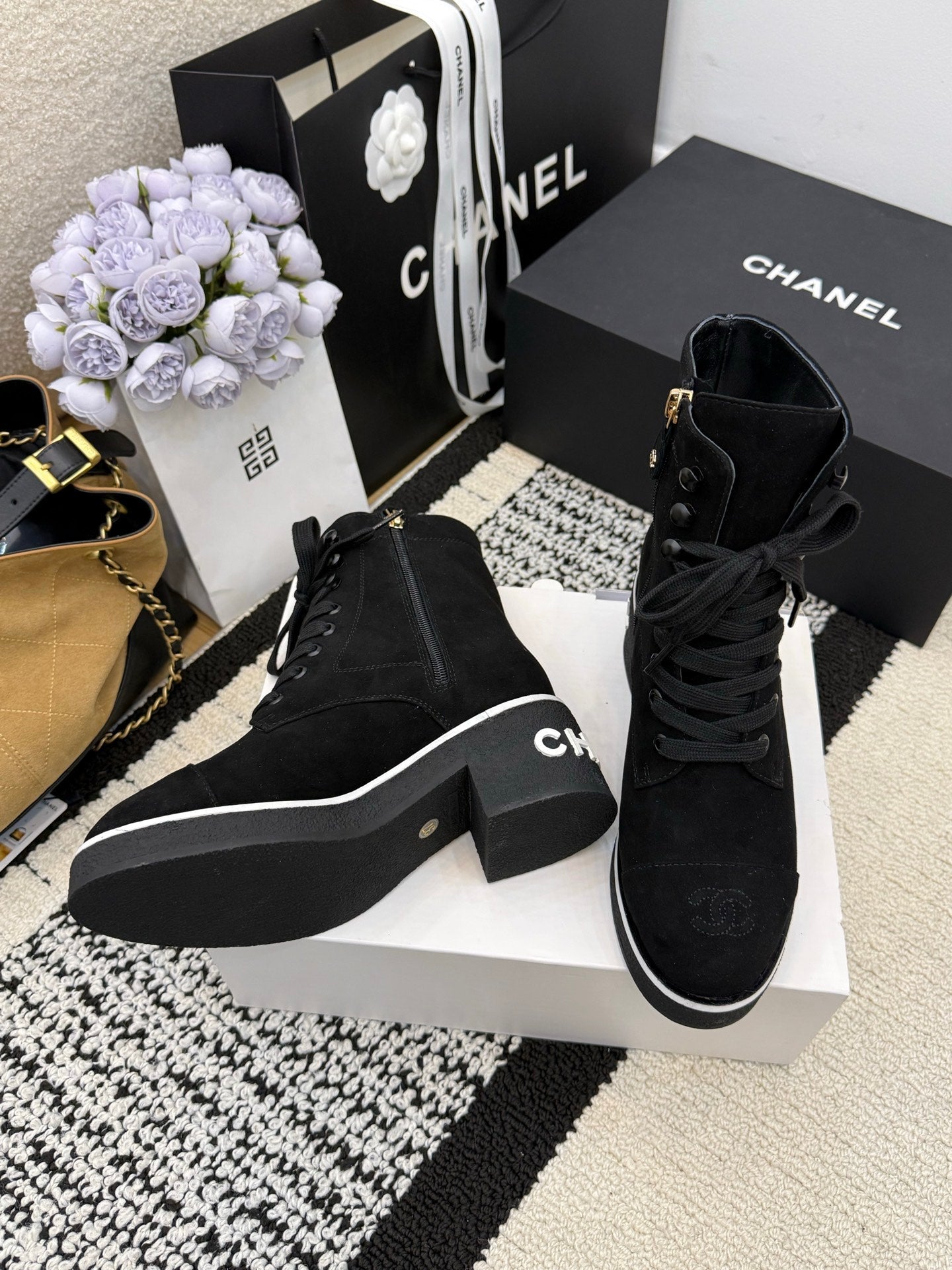 CC 26 Combat Boot Black Suede 588799