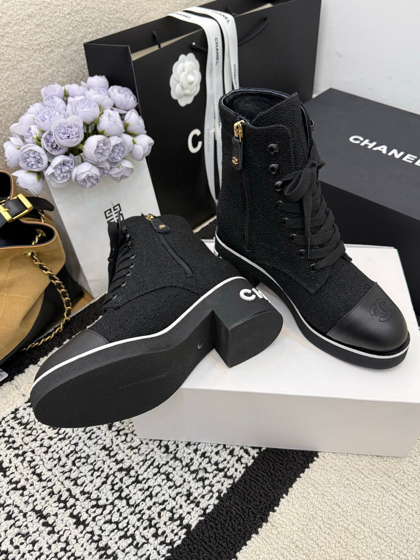 CC 26 Combat Boot Black Tweed Leather 588801