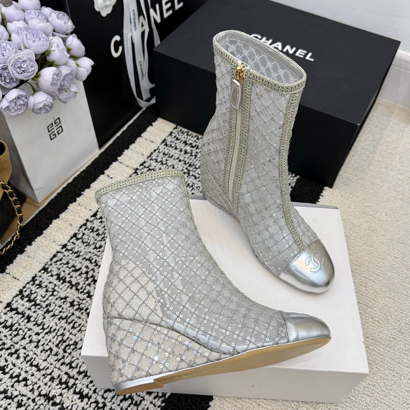 CC 26 Wedge Heel Boot Silver Mesh Leather 588856