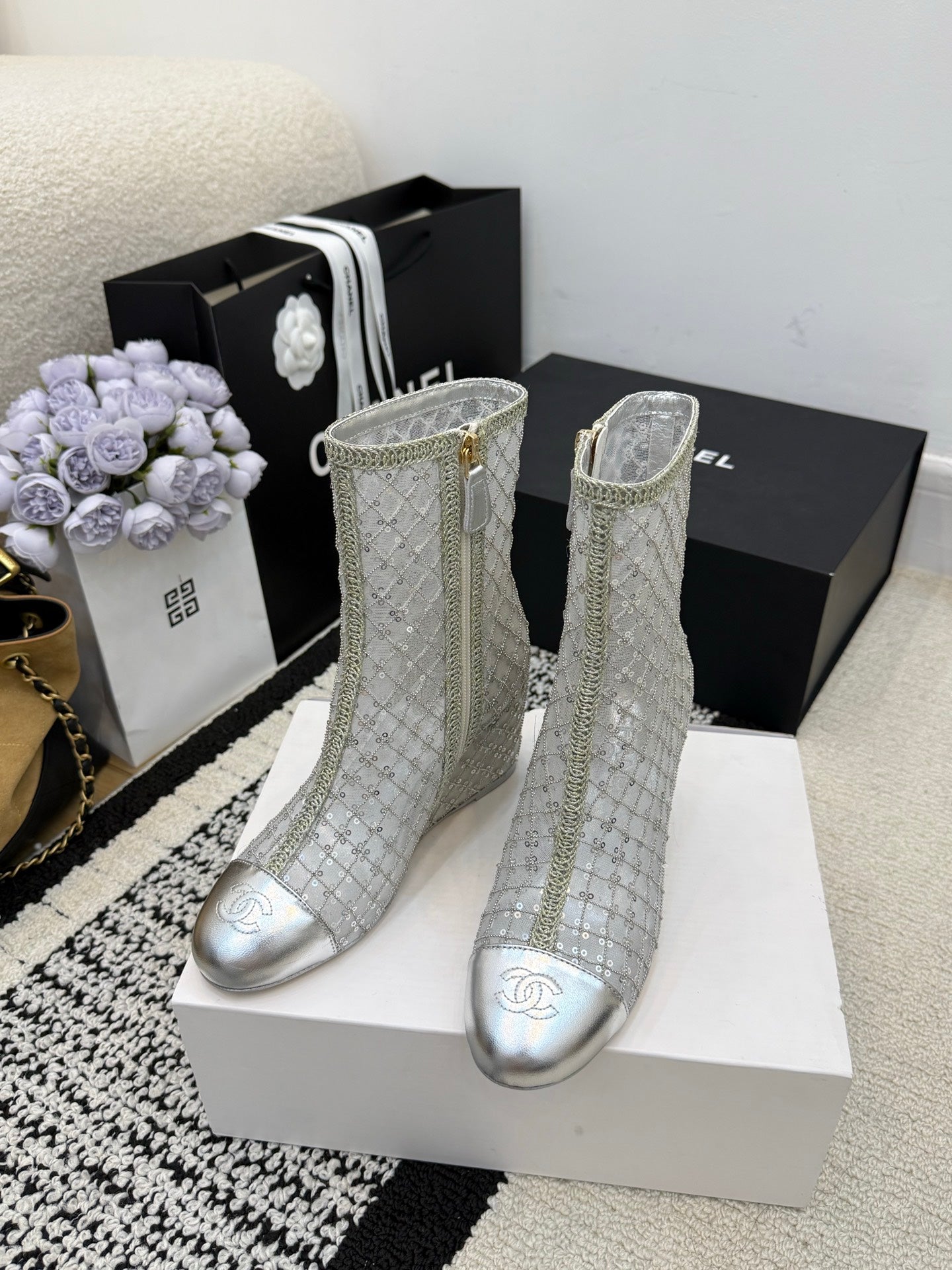 CC 26 Wedge Heel Boot Silver Mesh Leather 588856