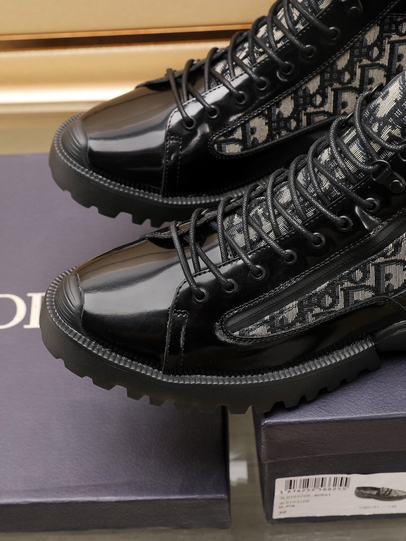 CD COMBAT ANKLE BOOT BLACK AND BEIGE POLISHED CALFSKIN