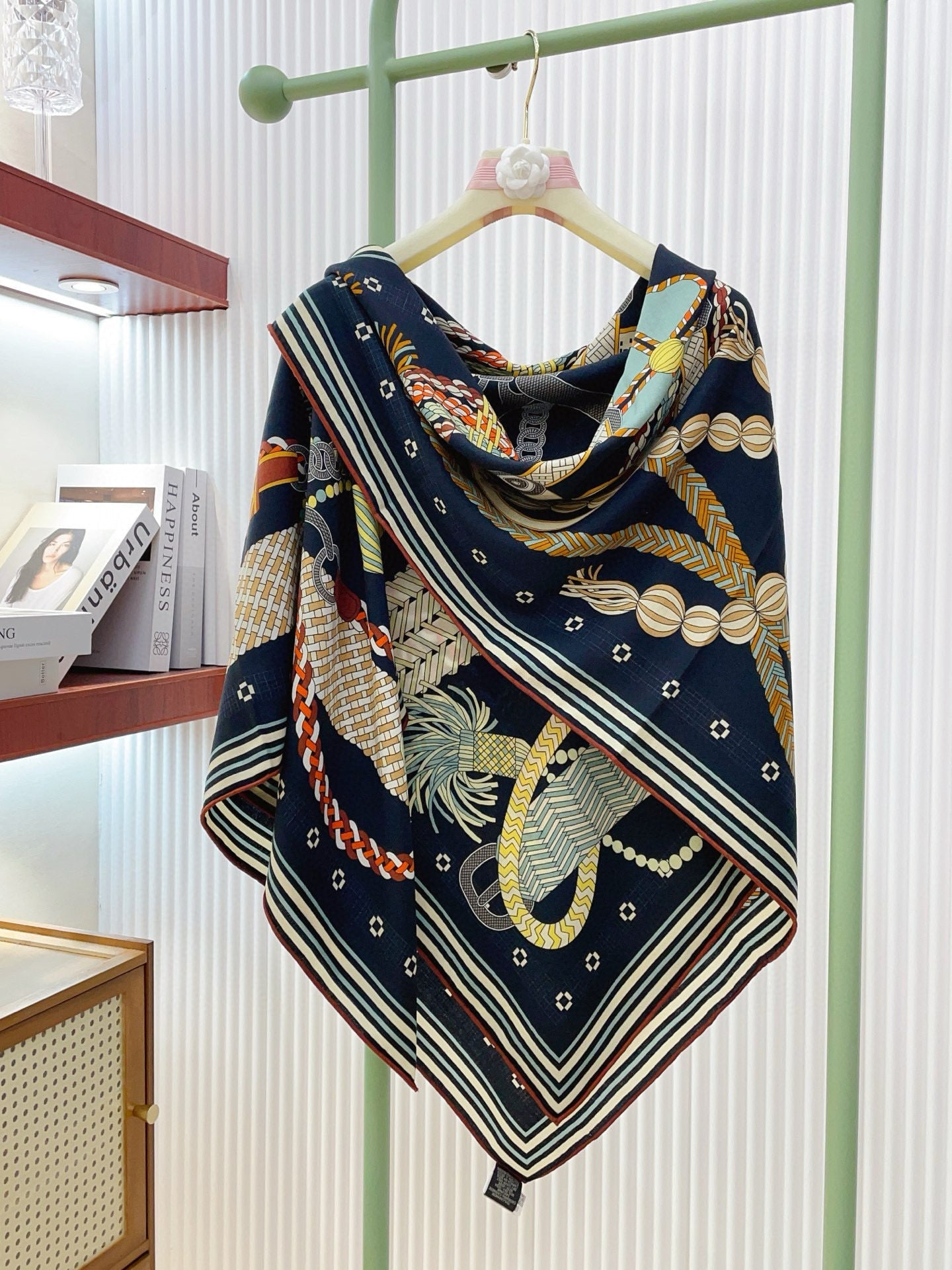 HM 25s Scarf 140cm Black Beige Cashmere 973319