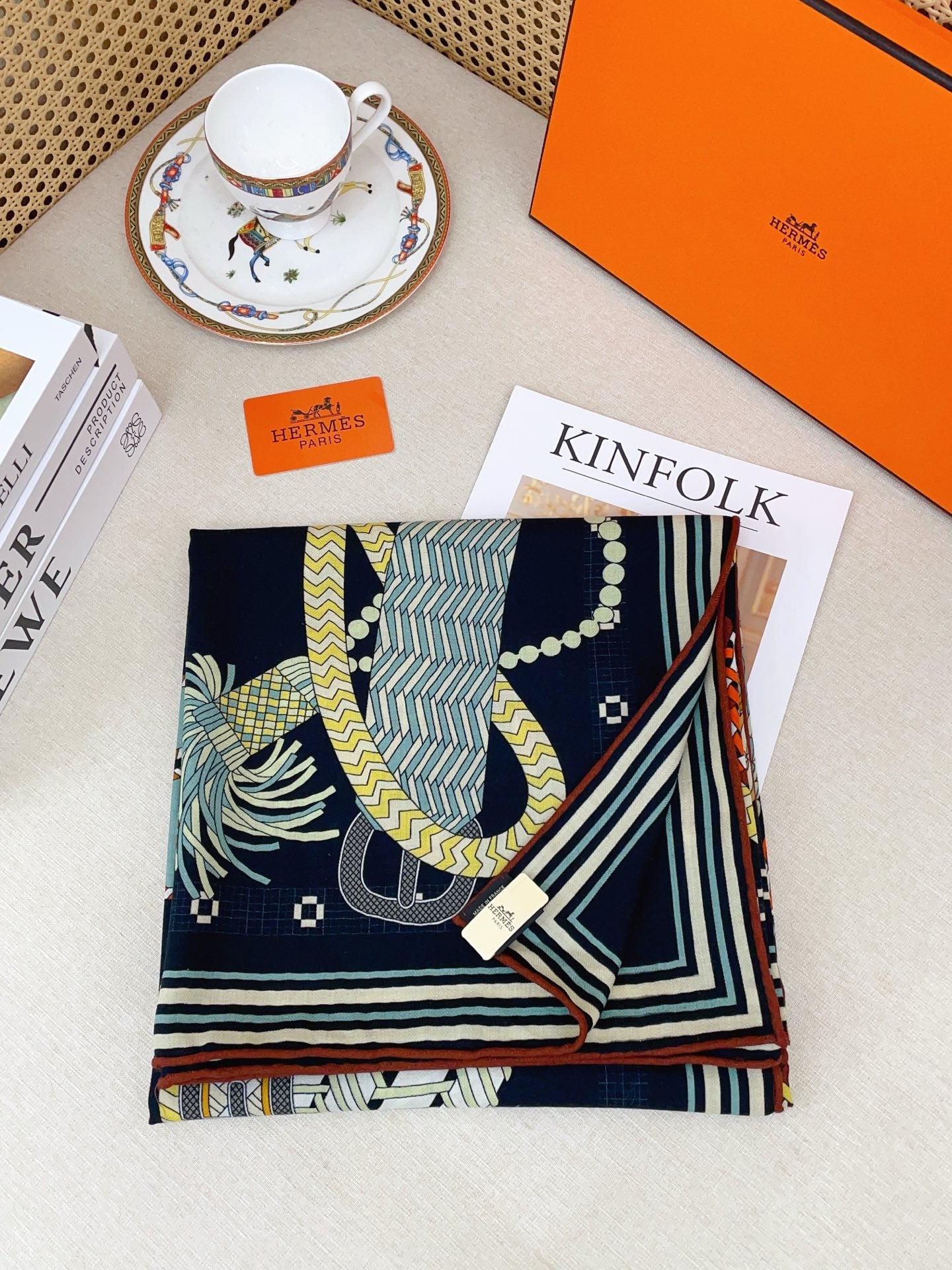 HM 25s Scarf 140cm Black Beige Cashmere 973319