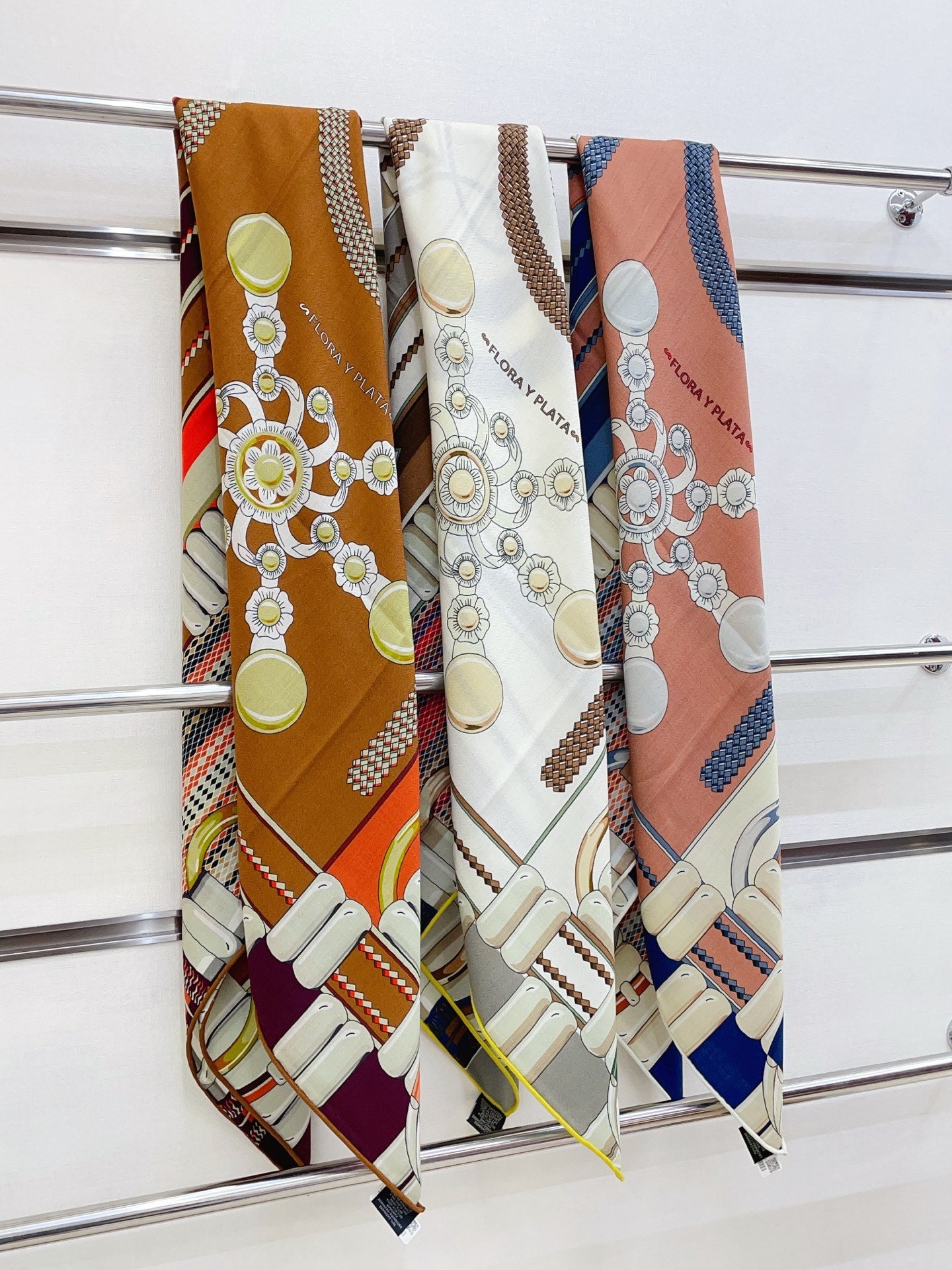 HM 25s Scarf 140cm White Gray Cashmere 973321