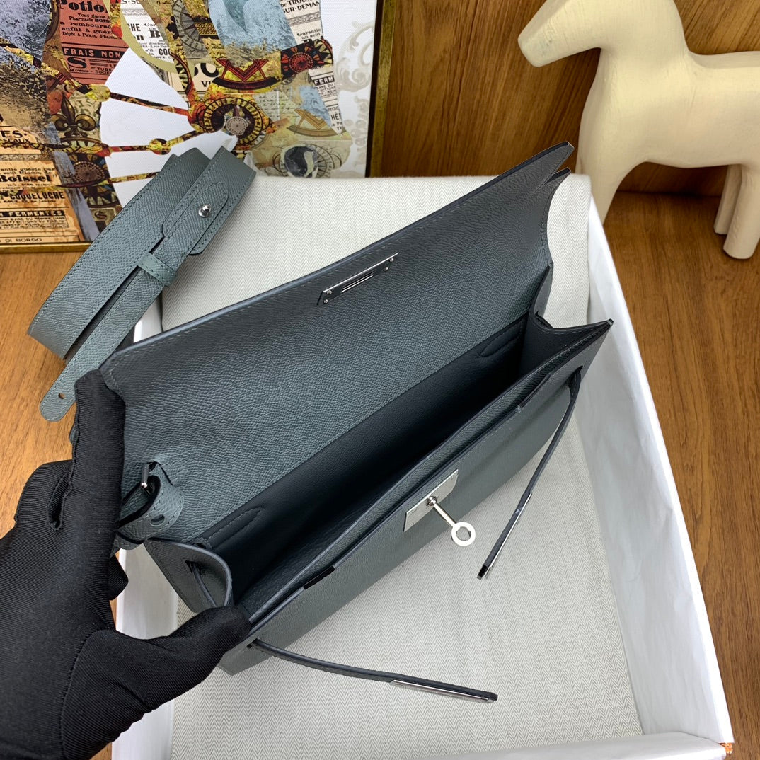High-end Hermes 2026 Kelly Depeches 25cm Epsom Leather
