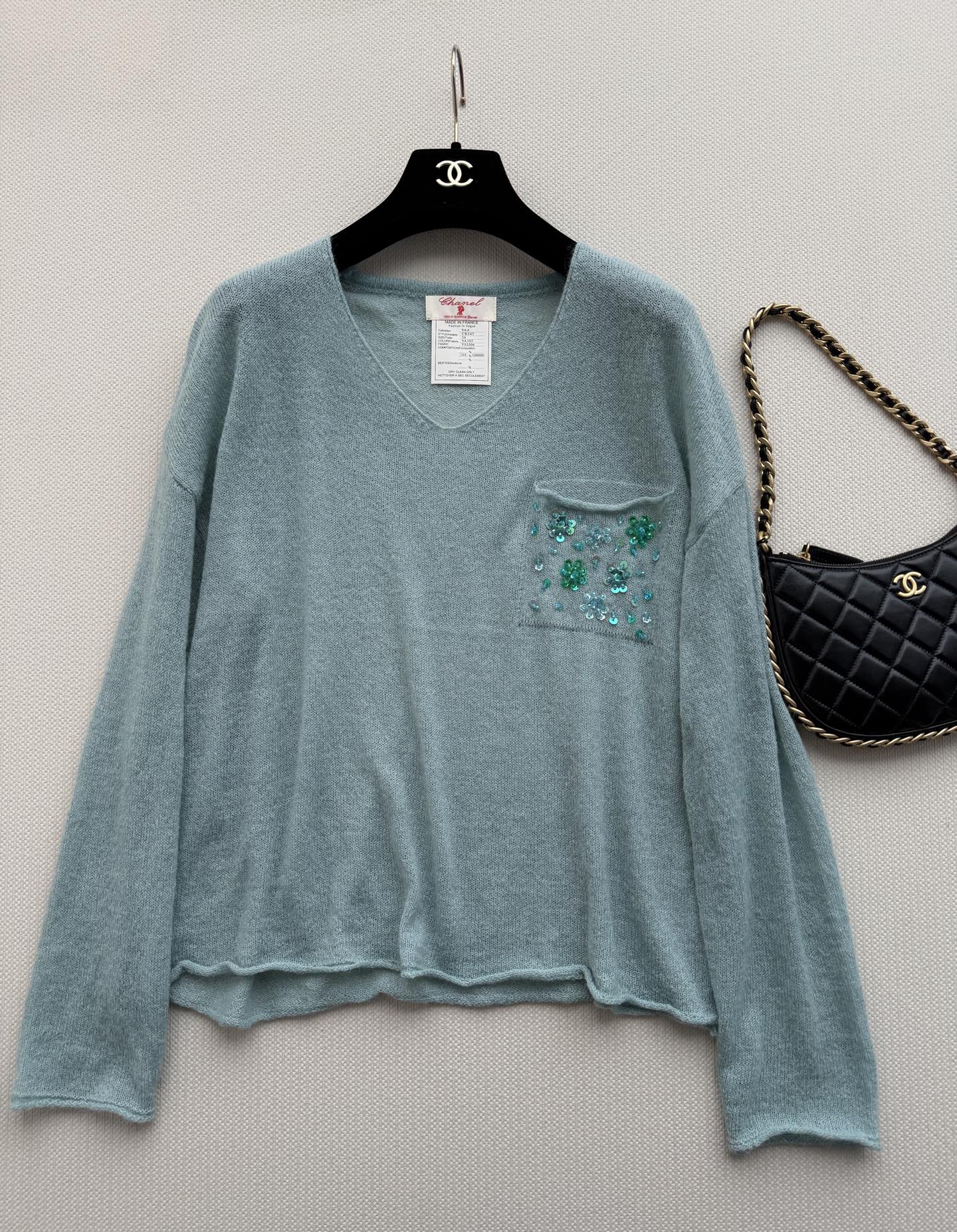 Chanel 2026 Sequin Embellishment V-neck Knit Top Turquoise Wool 417716