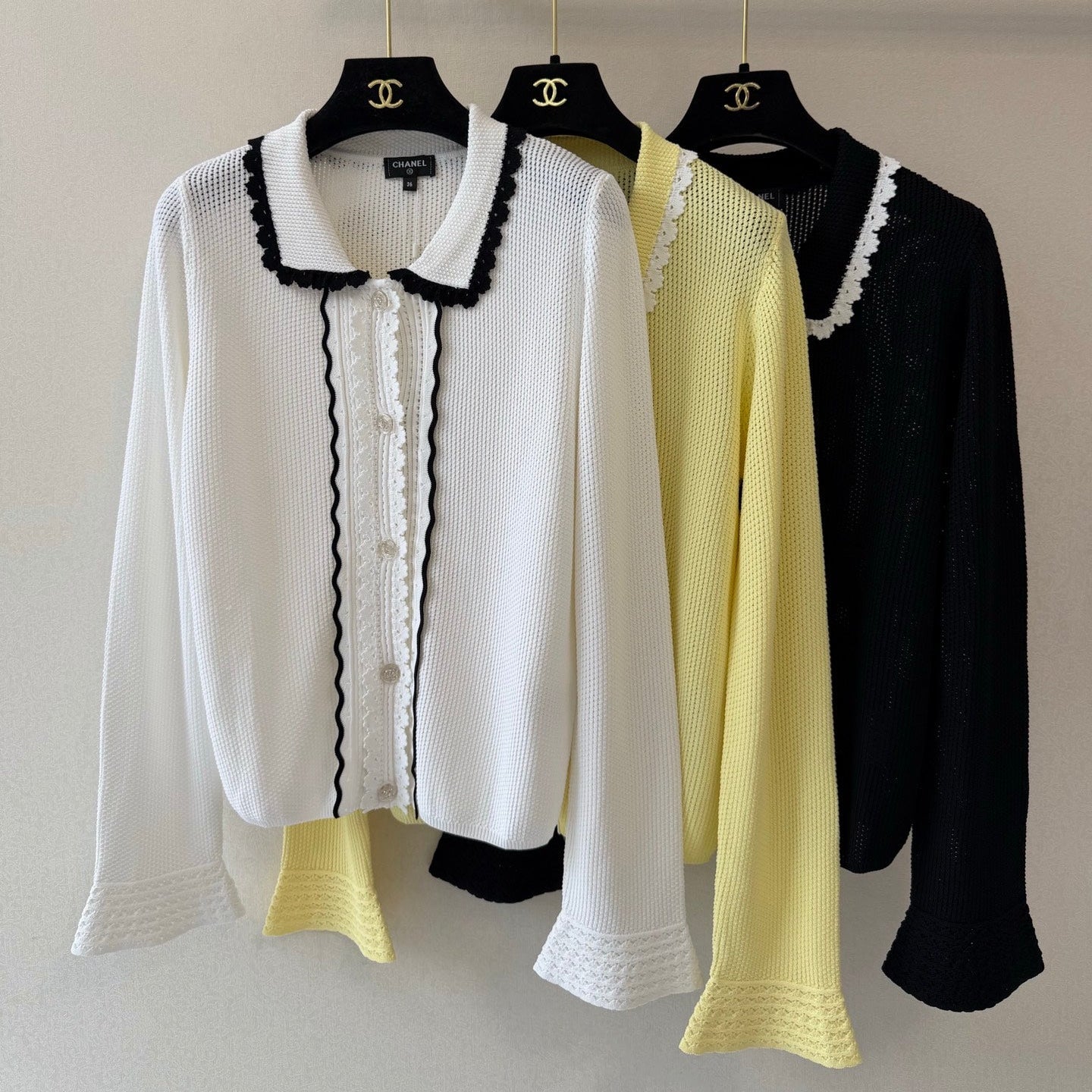 Chanel 2026 Collared Long-sleeved Cardigan Wool 422940