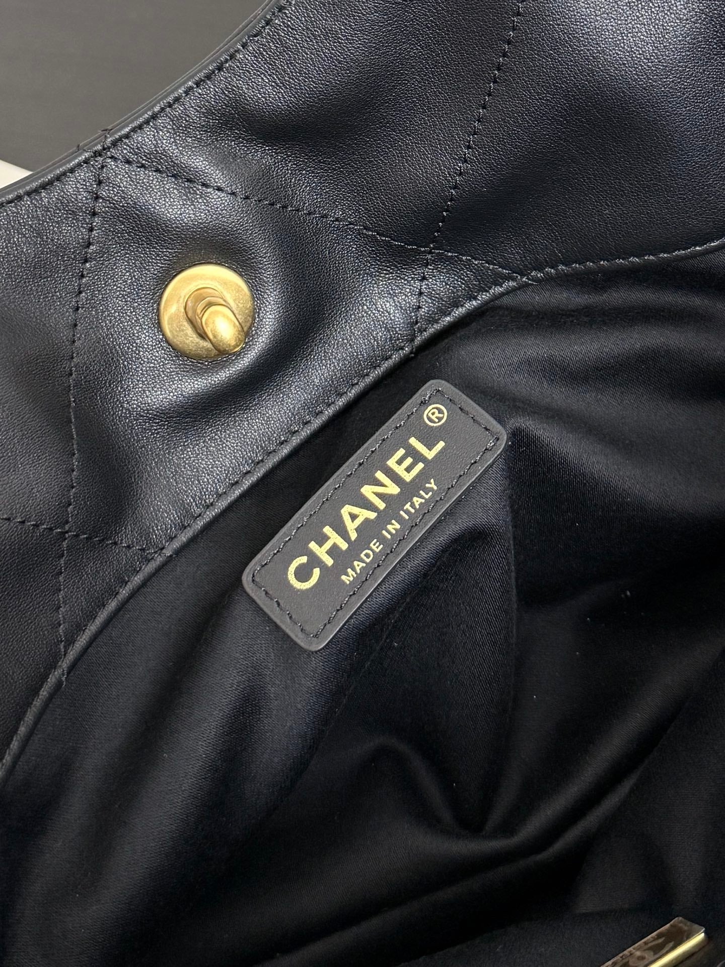 Chanel 2026 Maxi Coco Shopping Tote Bag 30cm Black Calfskin