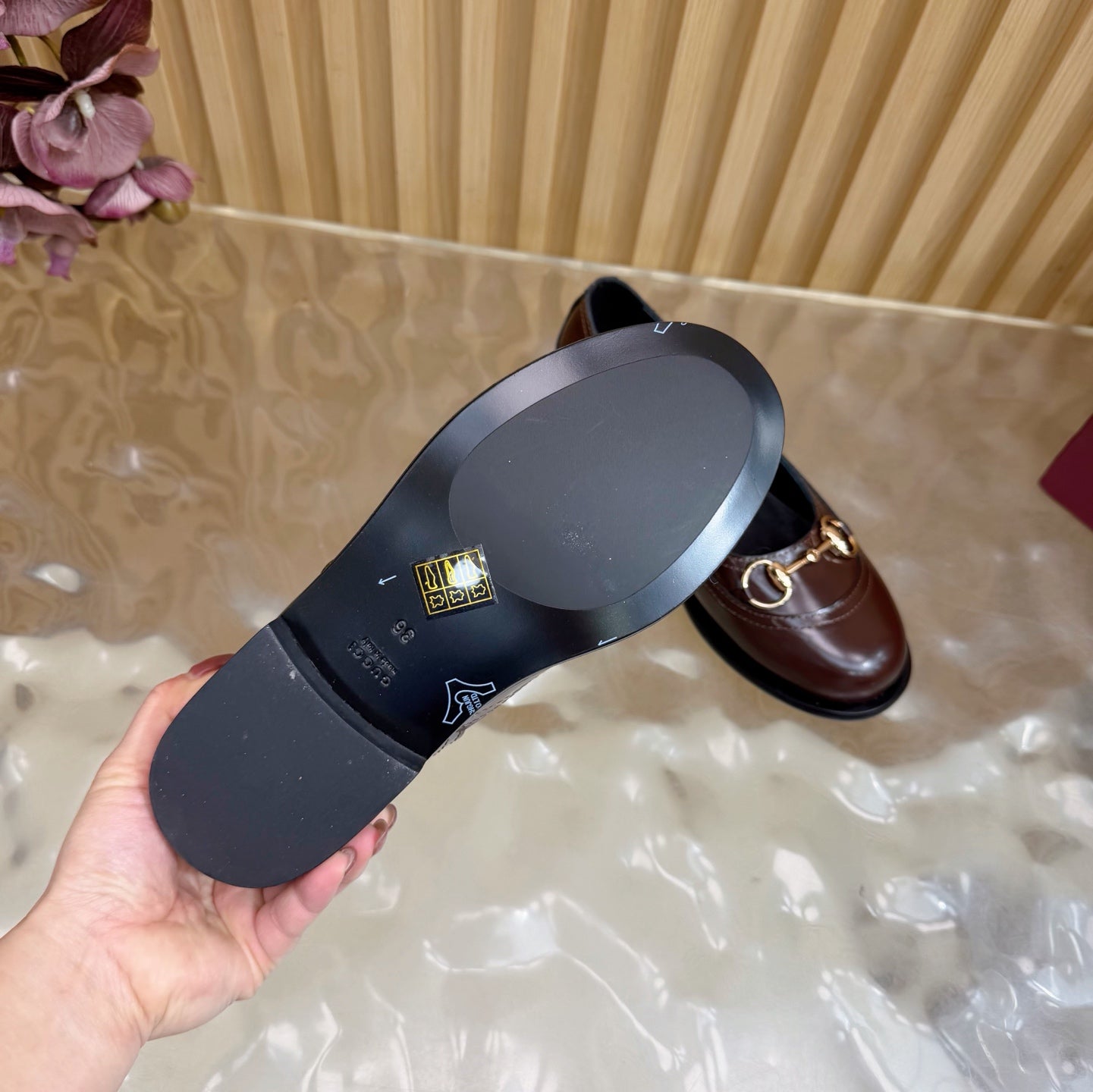 GG 26 Slip-on Dark Brown Sheepskin 589462