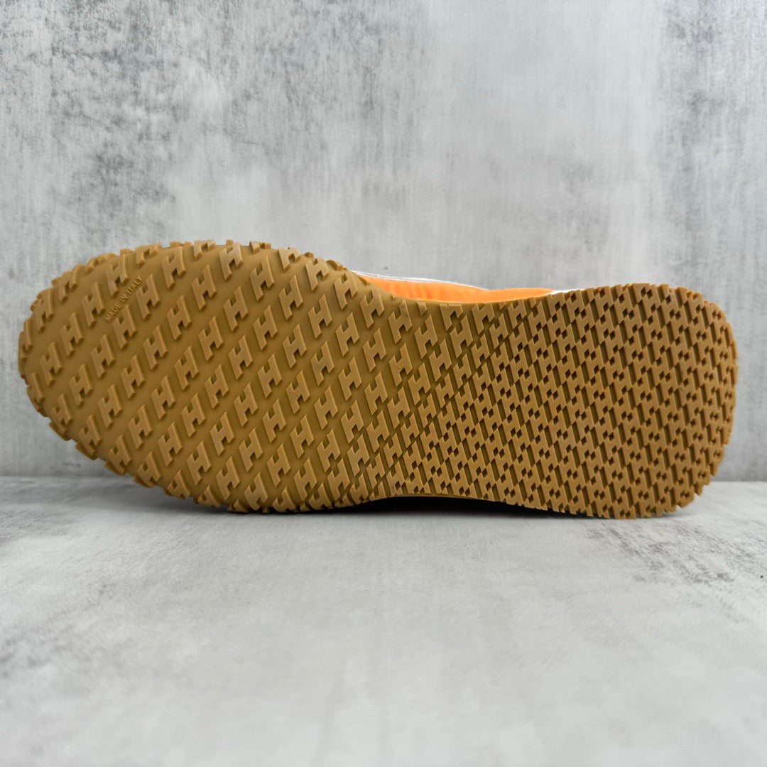 HM Men's Jet Sneaker White Orange Suede 656857