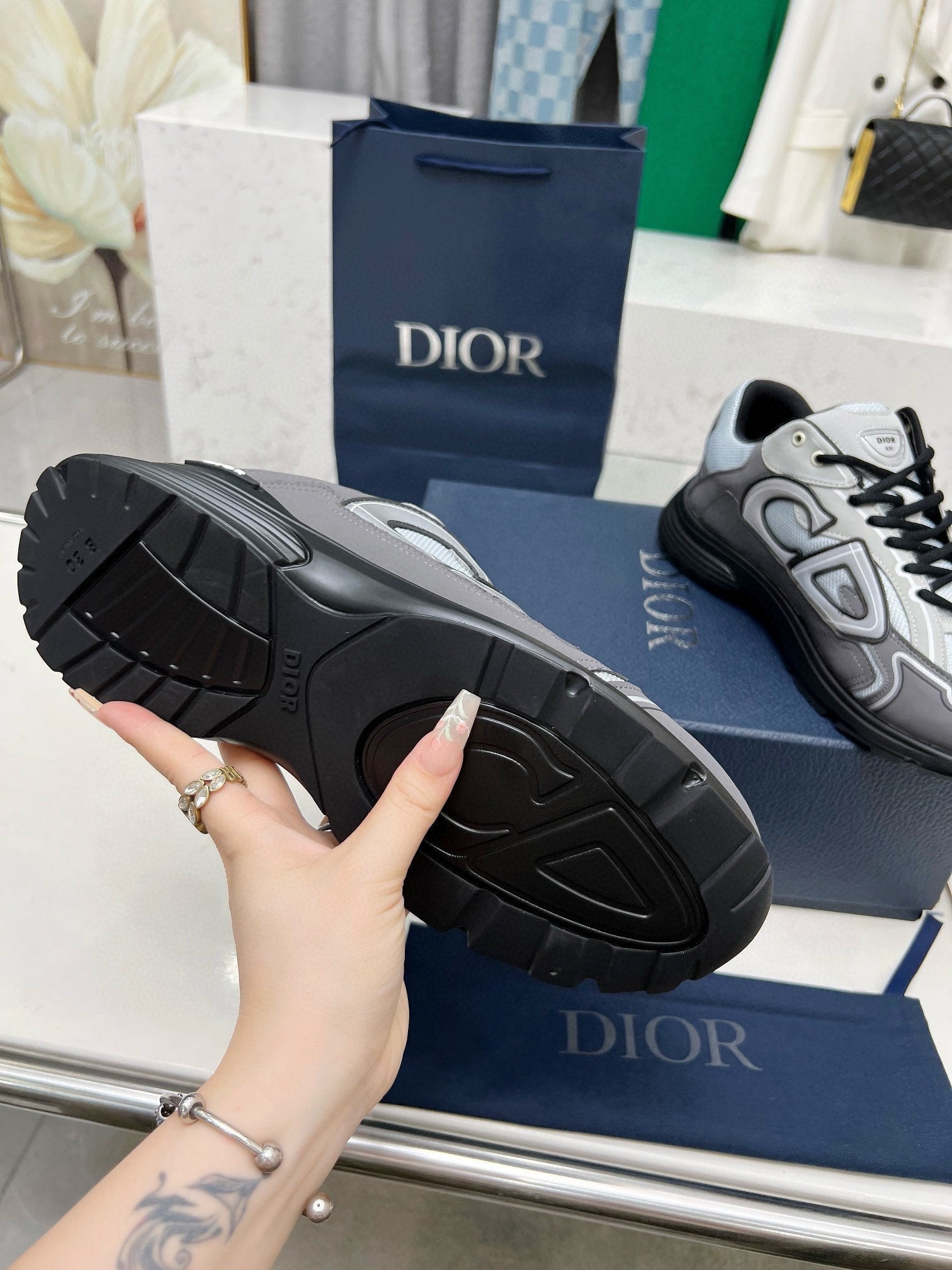 CD B30 SNEAKER ANCHOR AND GRAY MESH FABRIC