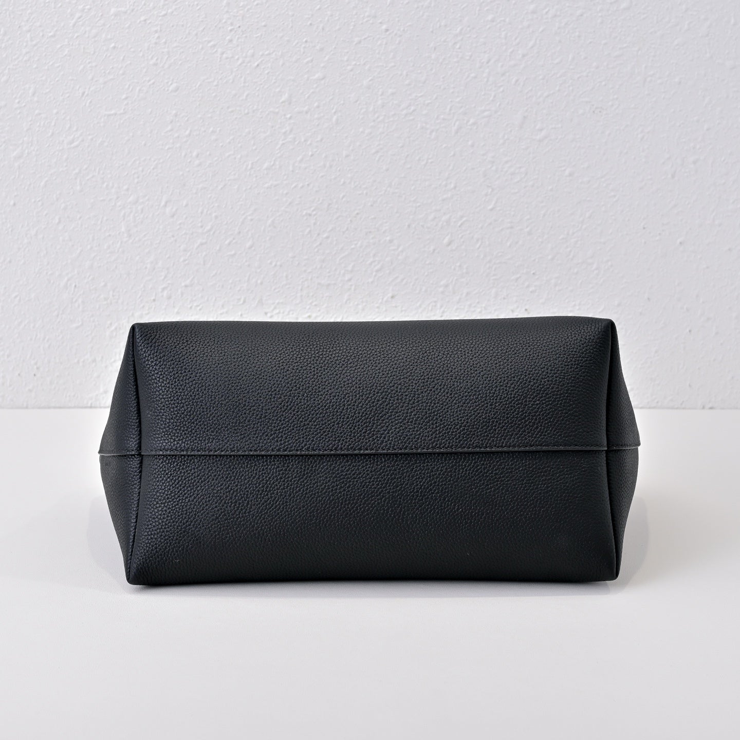 The Row Terasse Shoulder Bag 32cm Black Calfskin