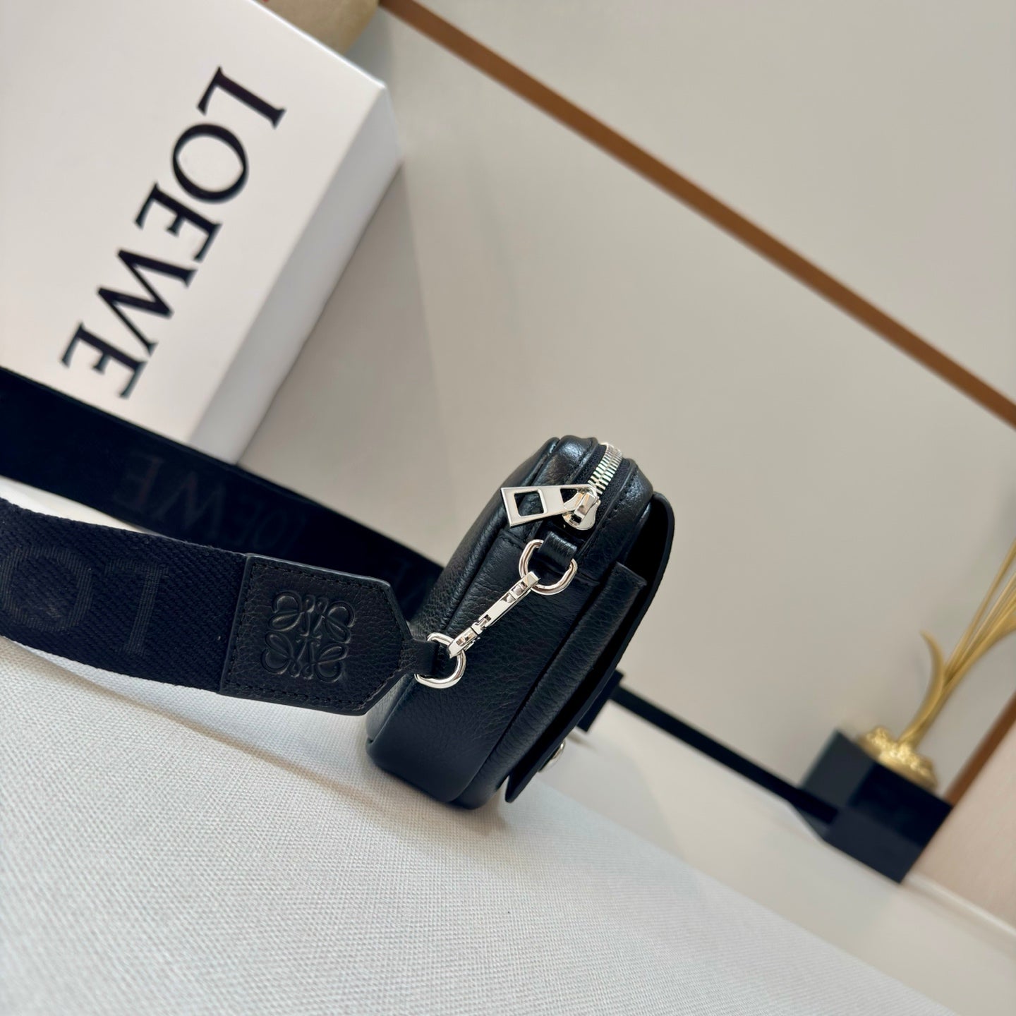 Loewe 2025 Small Pebble Messenger Bag Black Grained Calfskin 274592