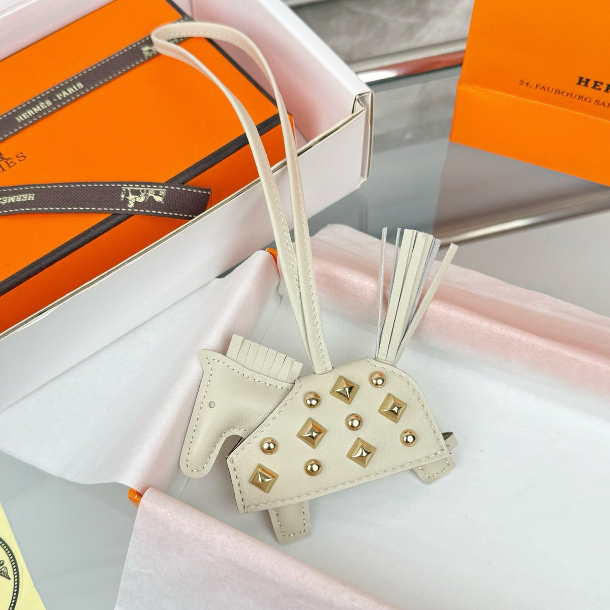 HM Rodeo Robeo Coeur Pony Bag Charm With Gold-tone Studs Cream Lambskin