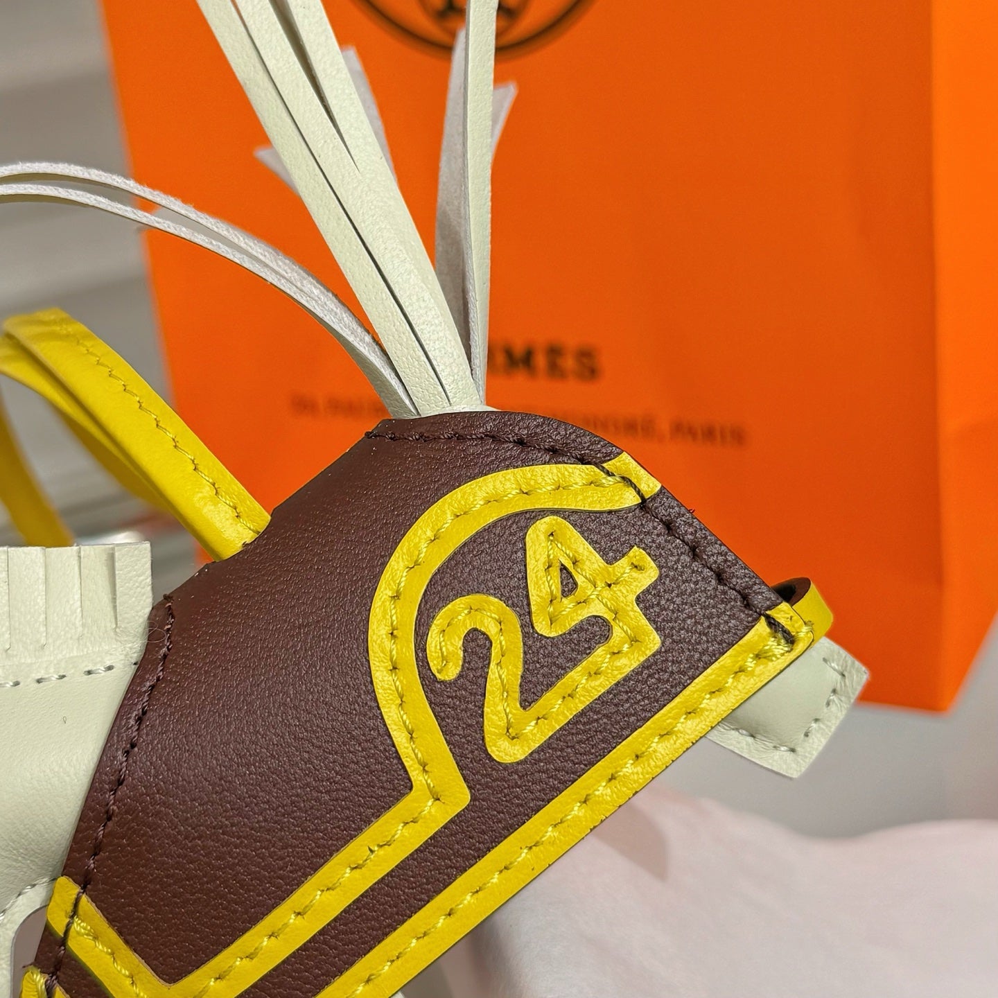 HM Rodeo Robeo 24 PM Charm Beige mix Chocolate Lambskin