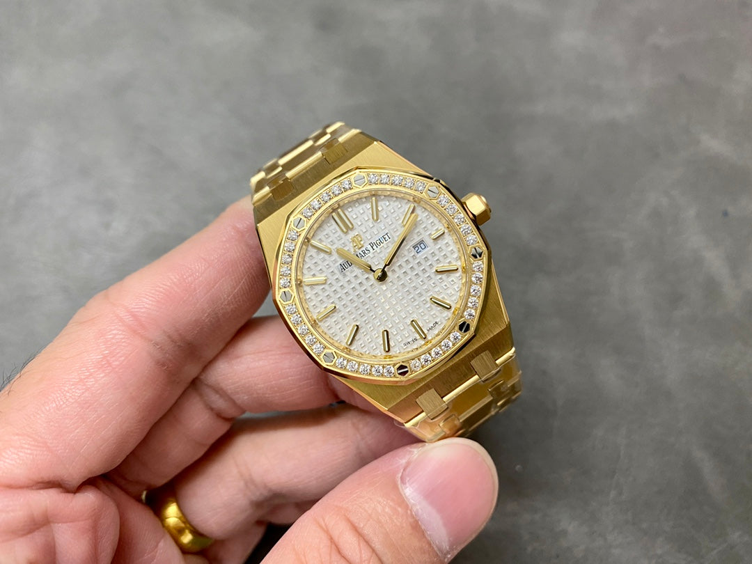 Audemars Piguet Royal Oak Lady 33mm Gold Case White Dial Diamond Bezel