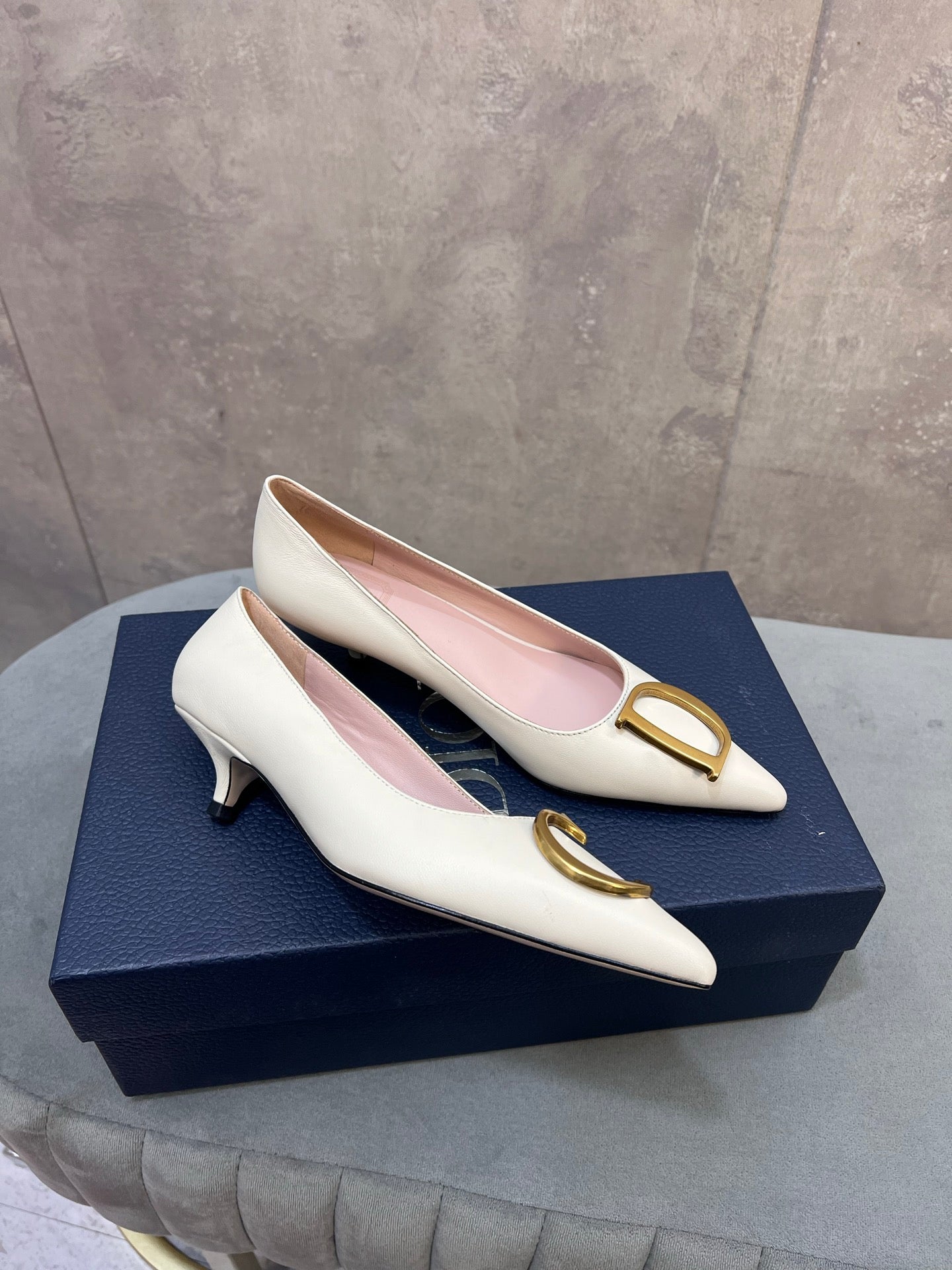 CD 26 High-Heeled 40 Pumps White Cowhide 594575