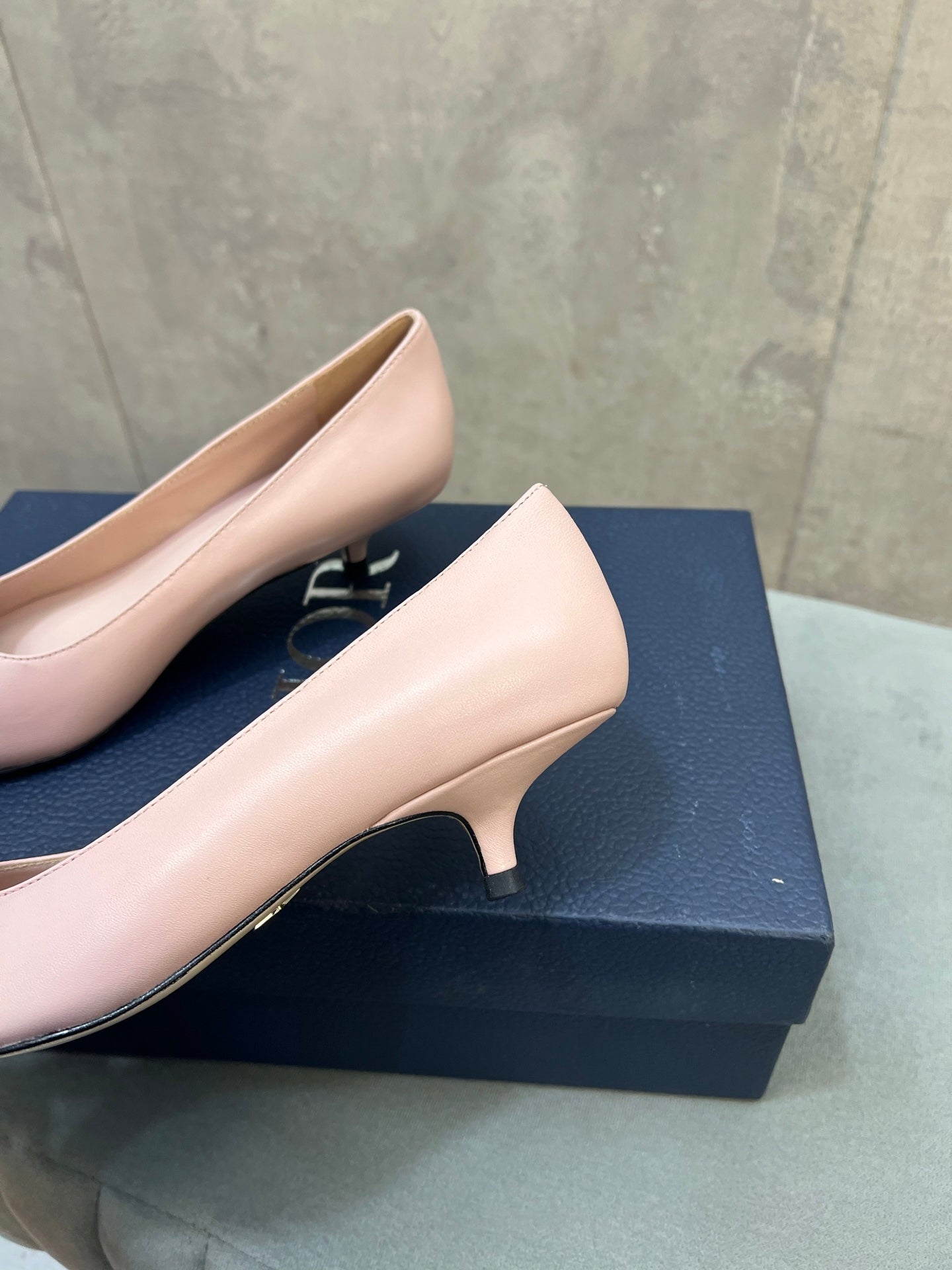 CD 26 High-Heeled 40 Pumps Light Pink Cowhide 594577