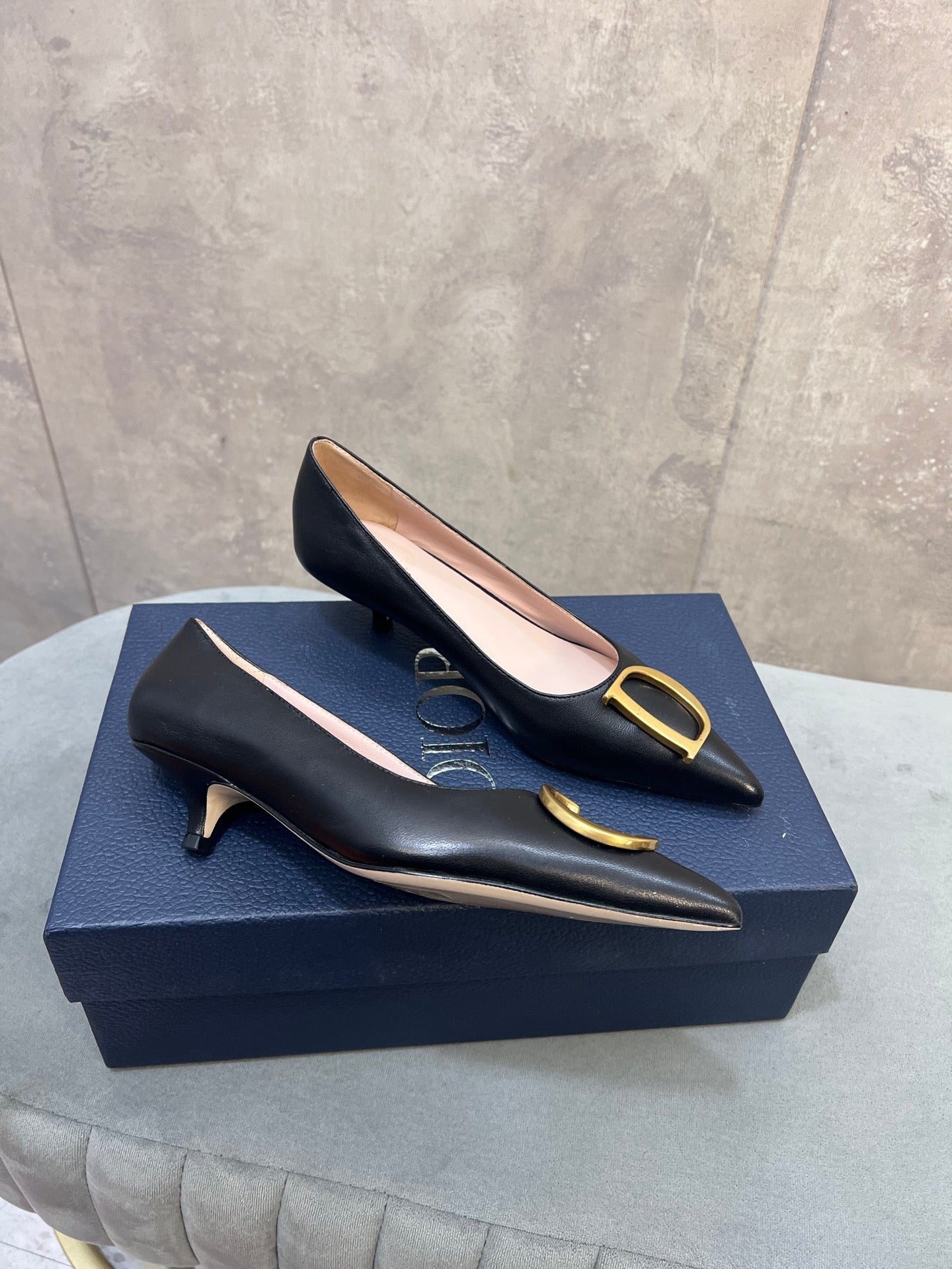 CD 26 High-Heeled 40 Pumps Black Cowhide 594579