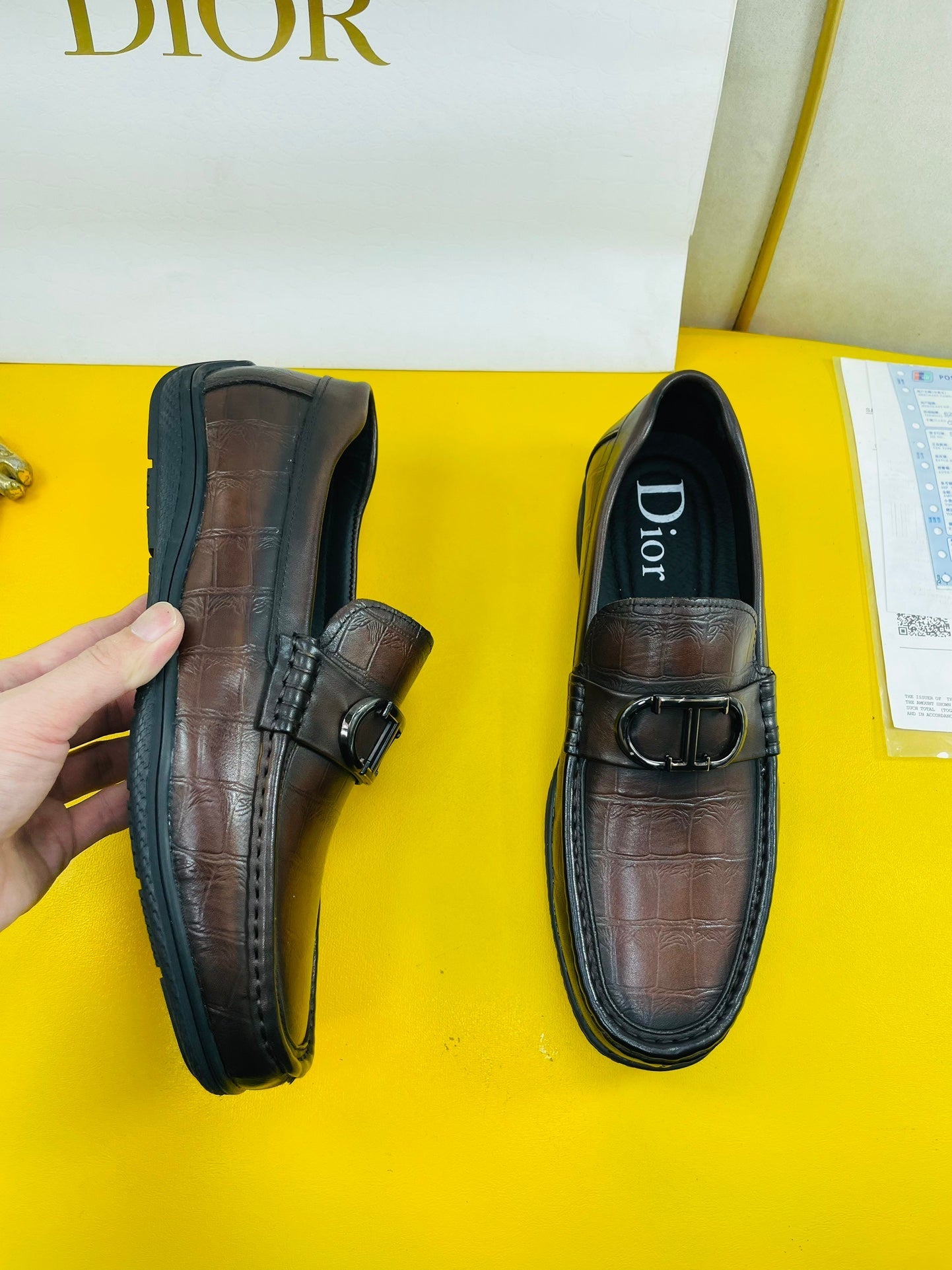 CD SYMBOL GRANVILLE LOAFER PECAN EMBOSSED CALFSKIN