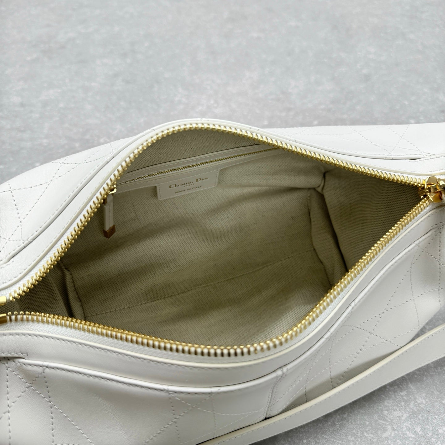 Dior 2025 Hobo Bag 25cm White Calfskin