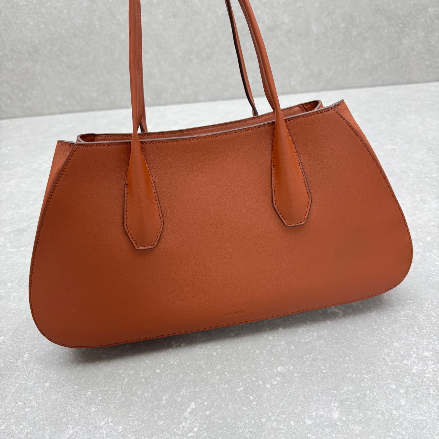 The Row 2025 Alger Bag 39cm Caramel Cowhide