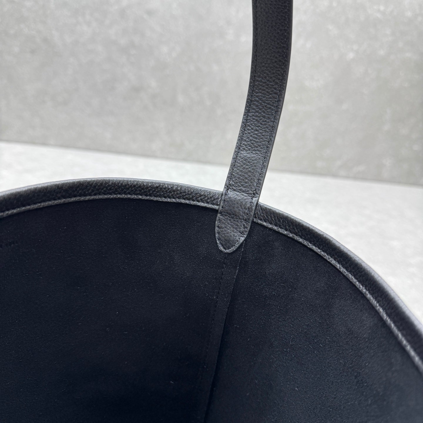 The Row 2025 N/S Park Tote Bag 34cm Black Calfskin