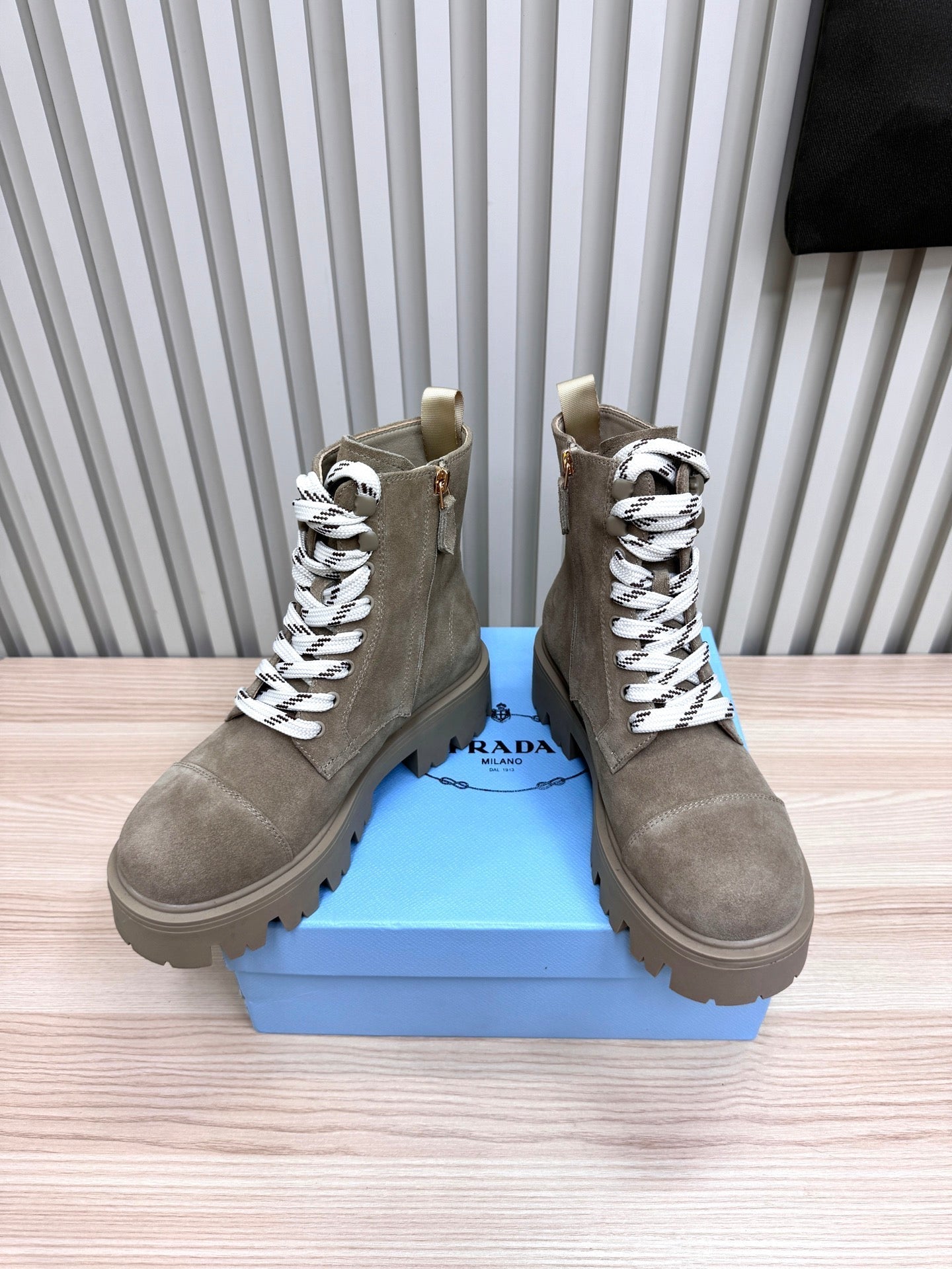 PRA Martin boots light taupe beige suede 443669