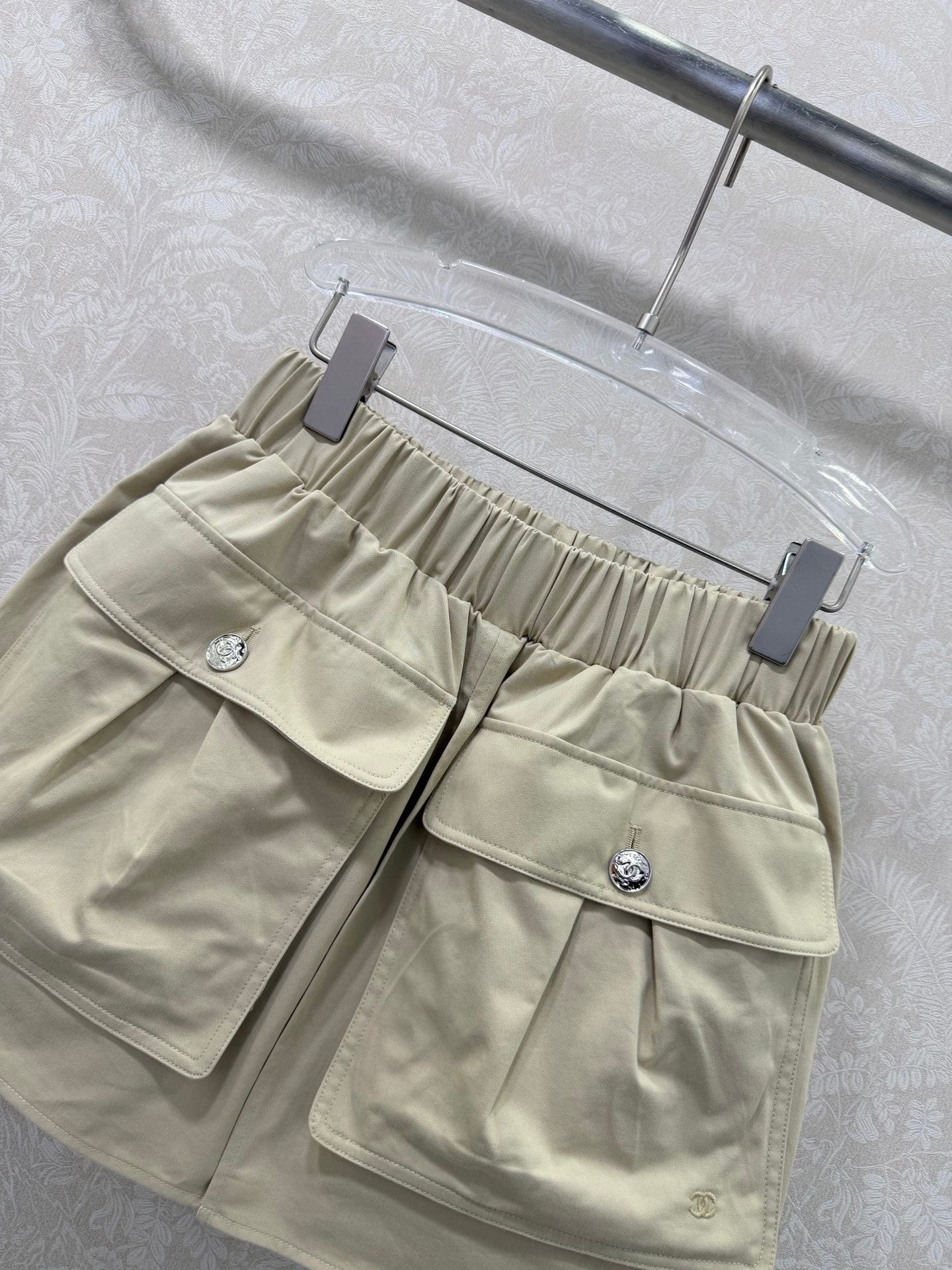 Chanel 2026 Large Pocket Cargo Shorts Skirt Khaki Cotton 359637