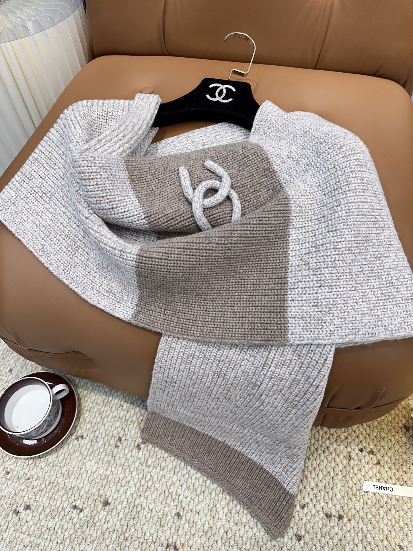 CC 25 Classic Scarf 175cm Light Gray Brown Wool 971059