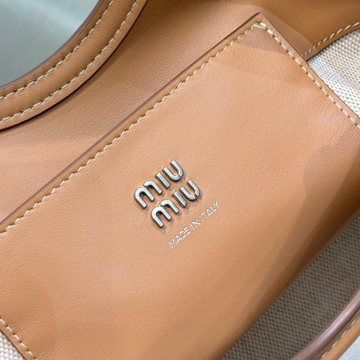 MiuMiu 2026 Ivy Small Tote Bag 17cm Calfskin