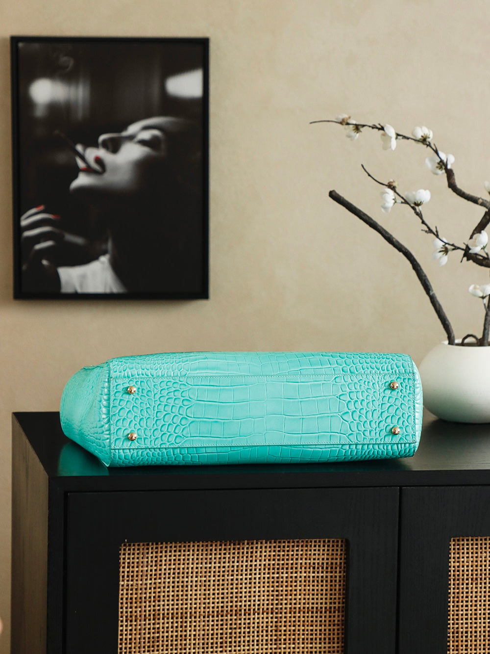 Chanel 25 Crocodile-embossed 40cm Bag Turquoise Cowhide 322961