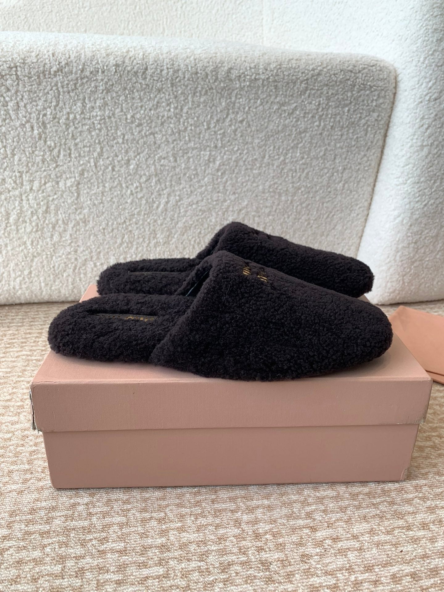 Miu Fur Slippers Black Wool
