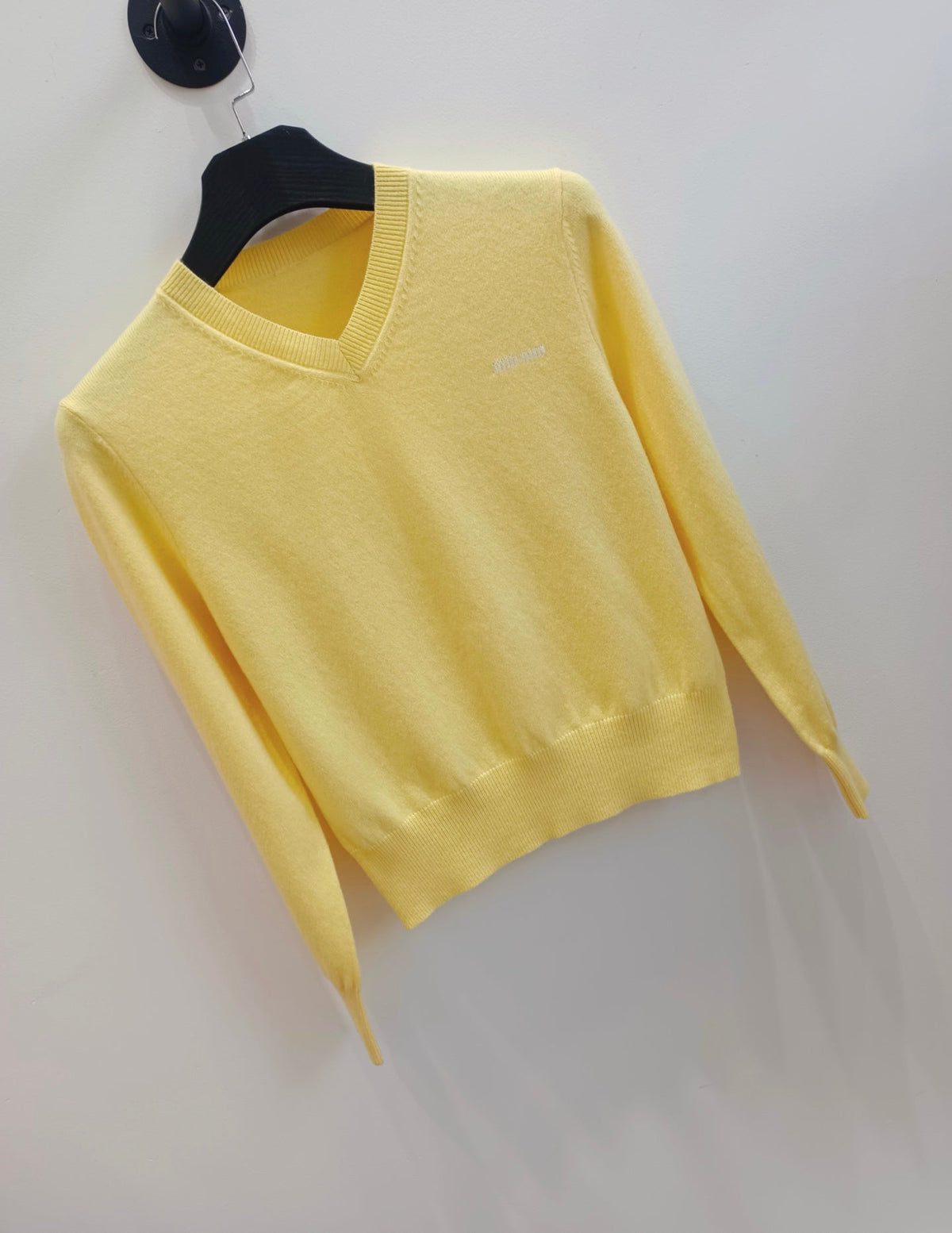 Miumiu 2026 V-neck Virgin Sweater Wool 433695
