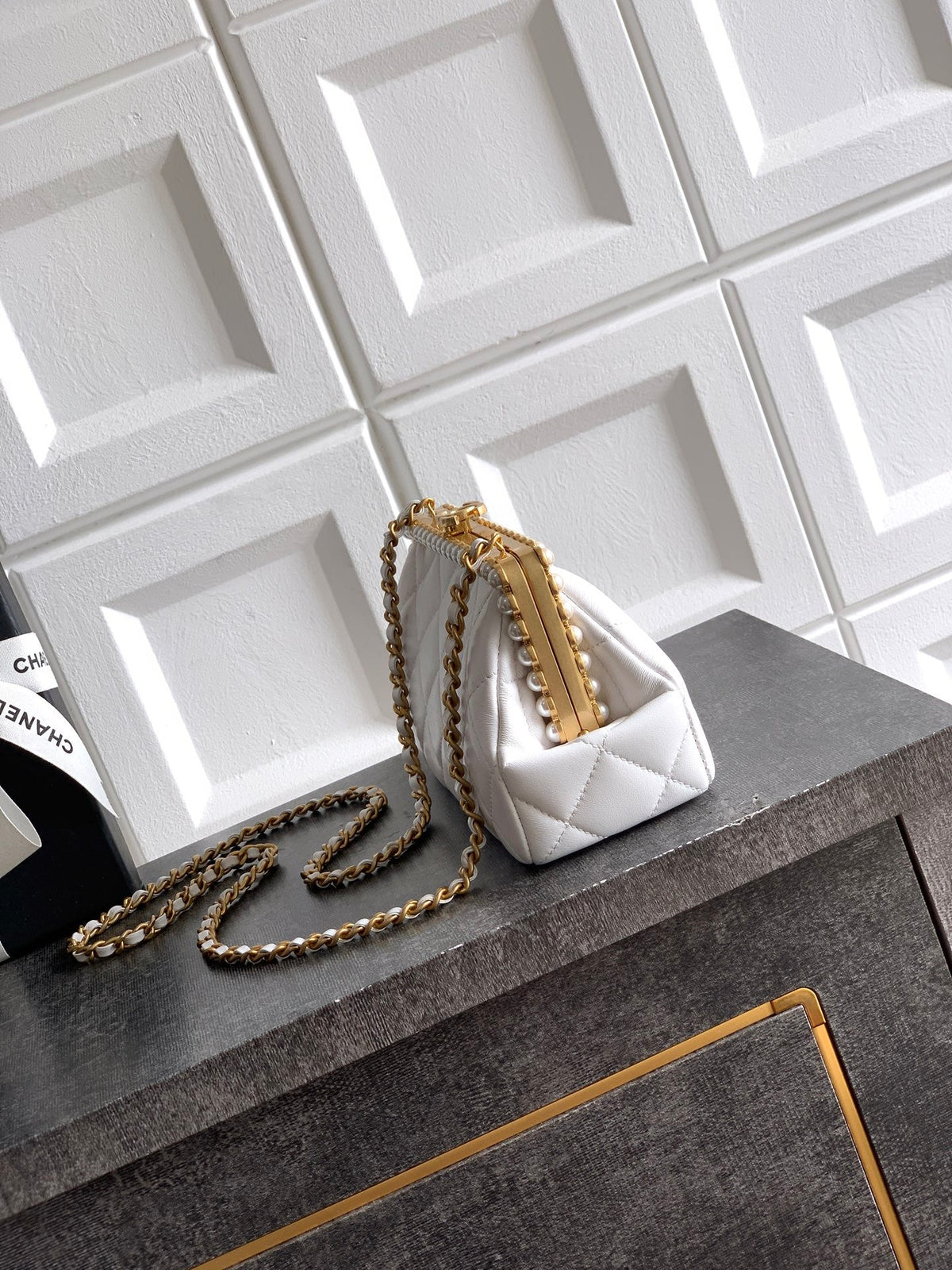 Chanel 2026 Pearl Clutch White Gold Lambskin 321881