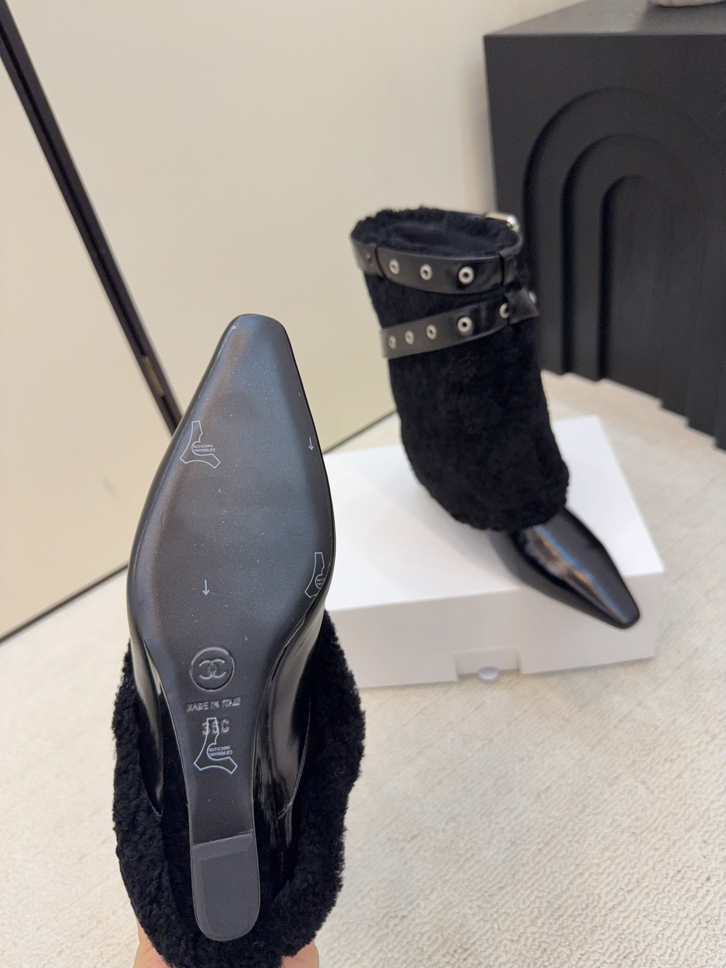 CC 26 Ankle Boot With Buckle Black Cowhide Wool 589111