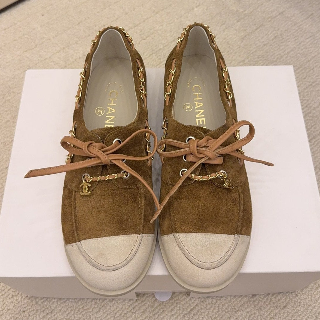 CC 26 Mocassin Loafer Brown Suede 588896