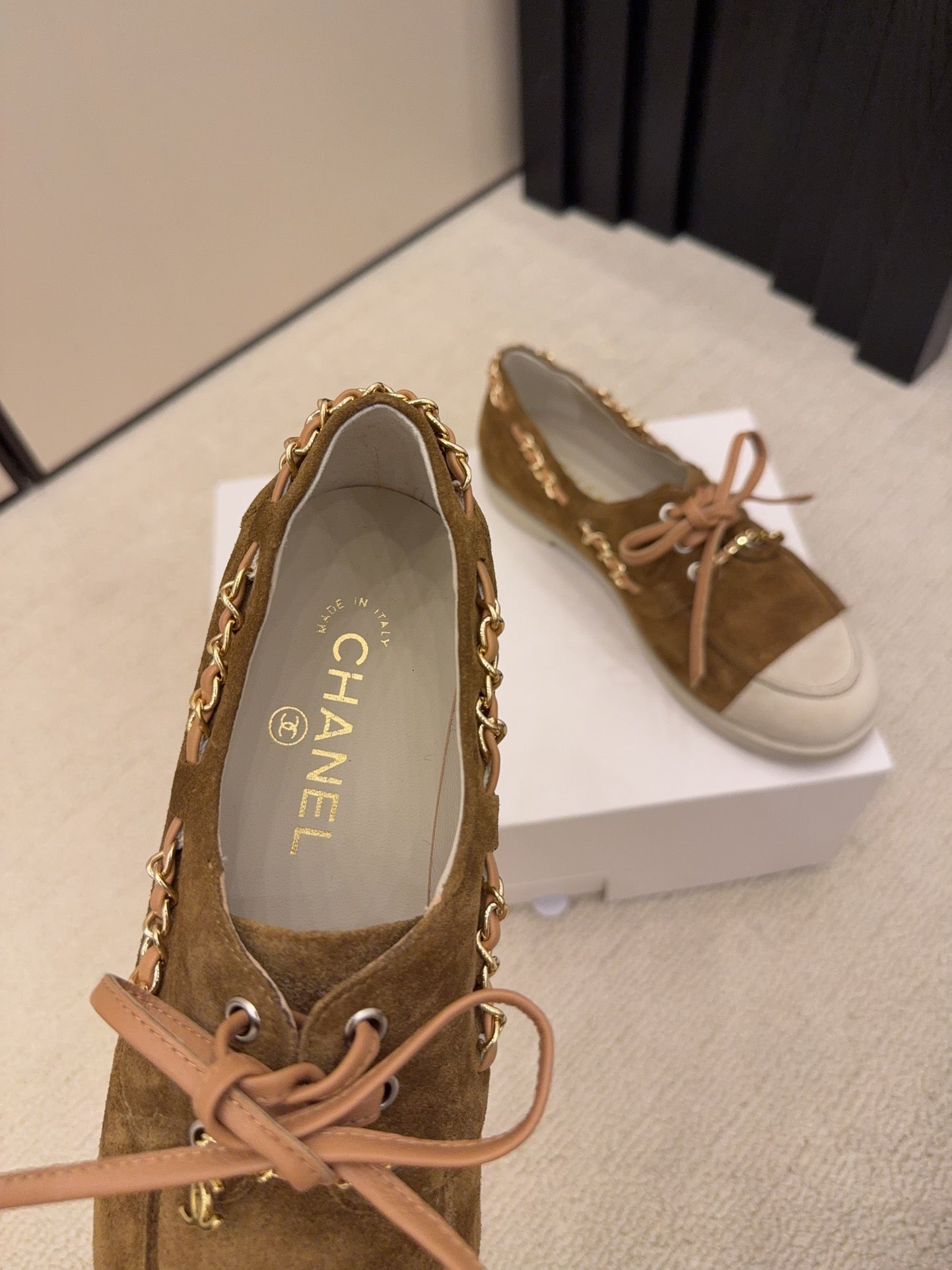 CC 26 Mocassin Loafer Brown Suede 588896