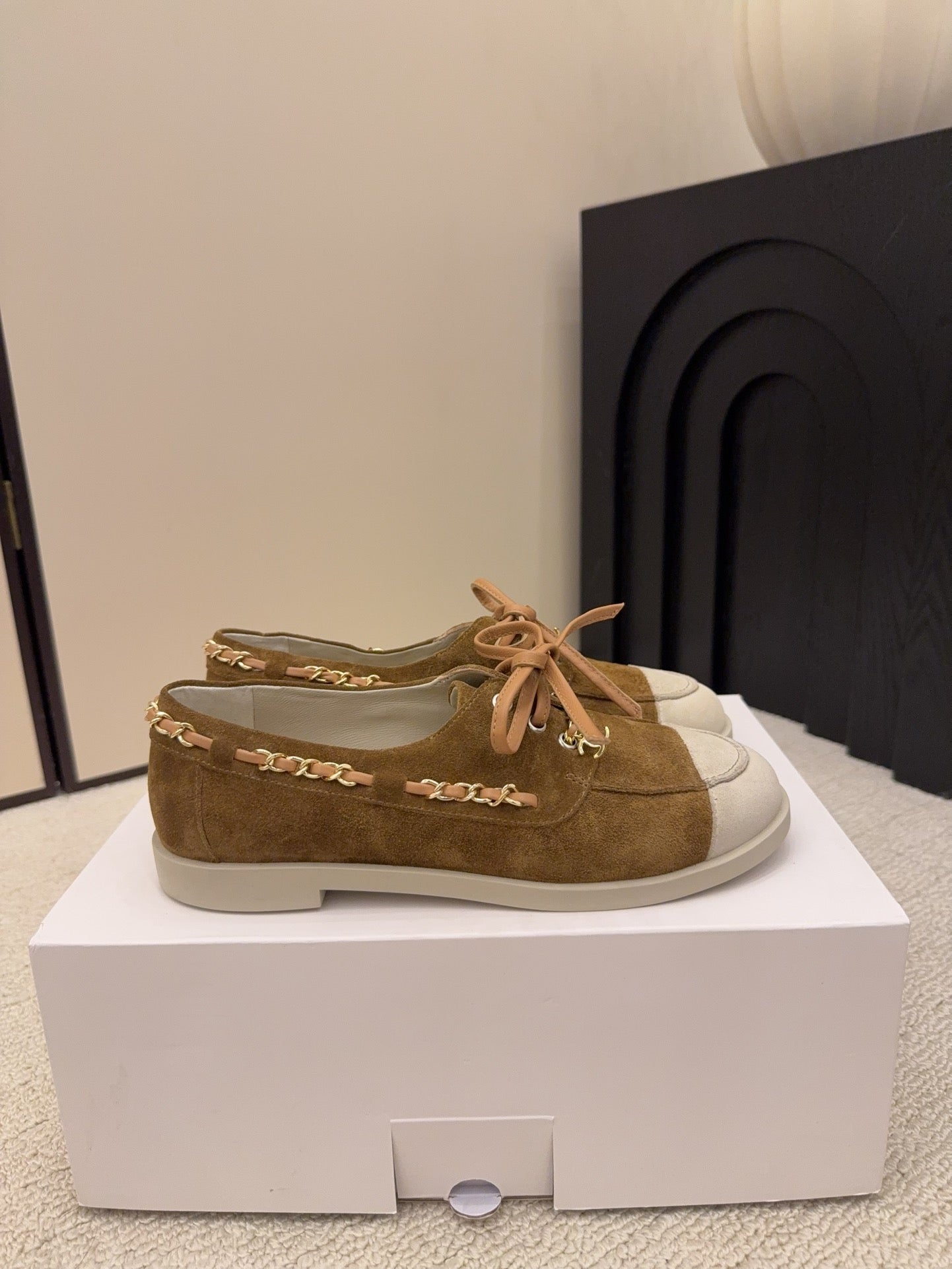 CC 26 Mocassin Loafer Brown Suede 588896