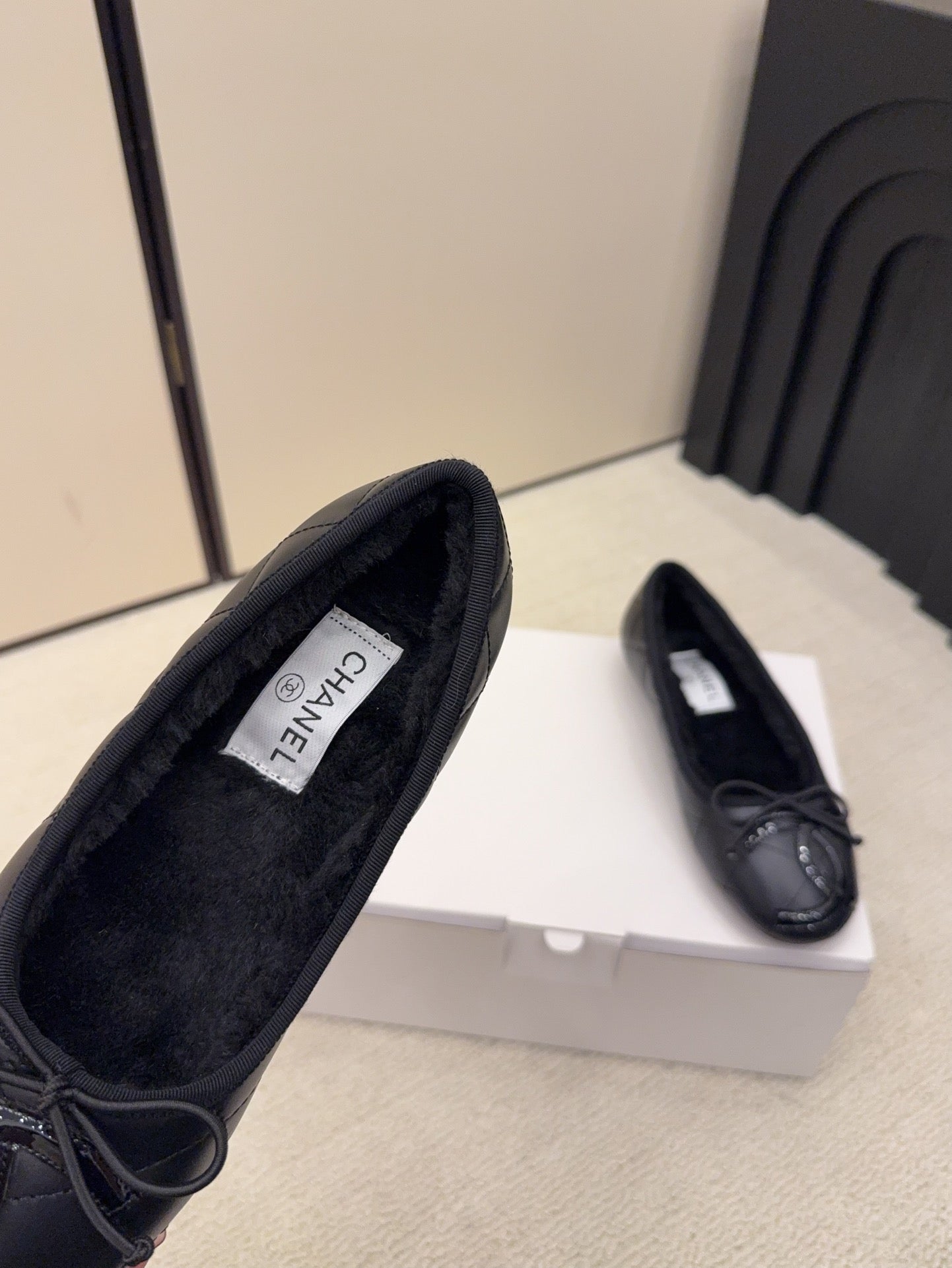 CC 26 Shearling Ballet Flat Black Cowhide Wool 588922