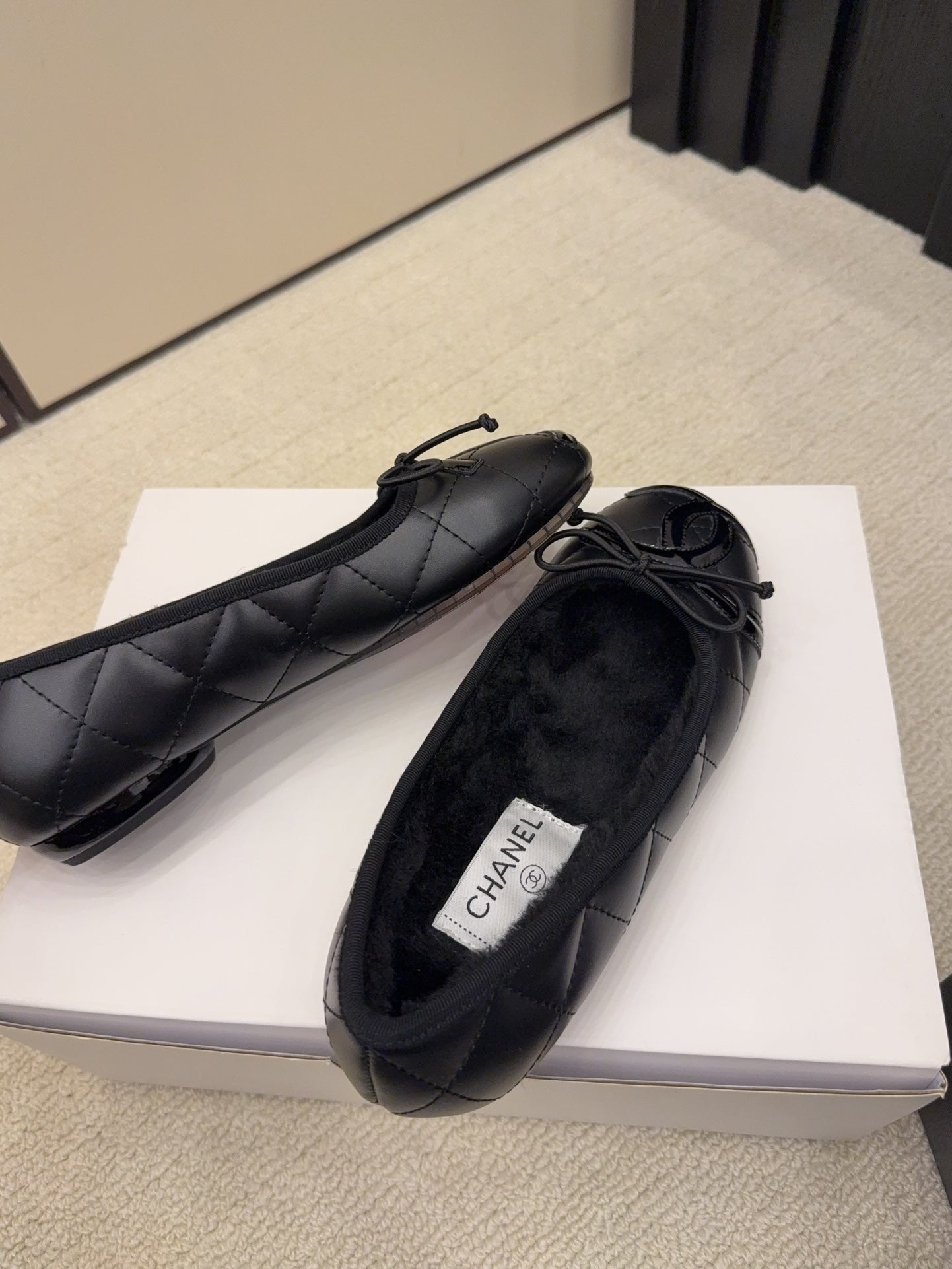 CC 26 Shearling Ballet Flat Black Cowhide Wool 588922