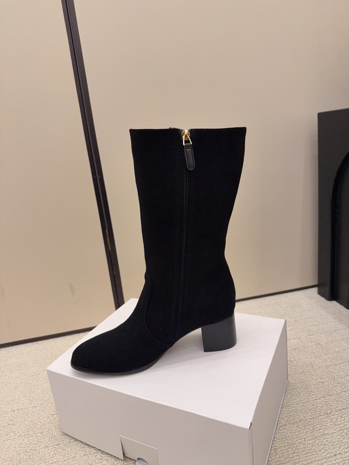 CC 26 Boot Black Suede 588925