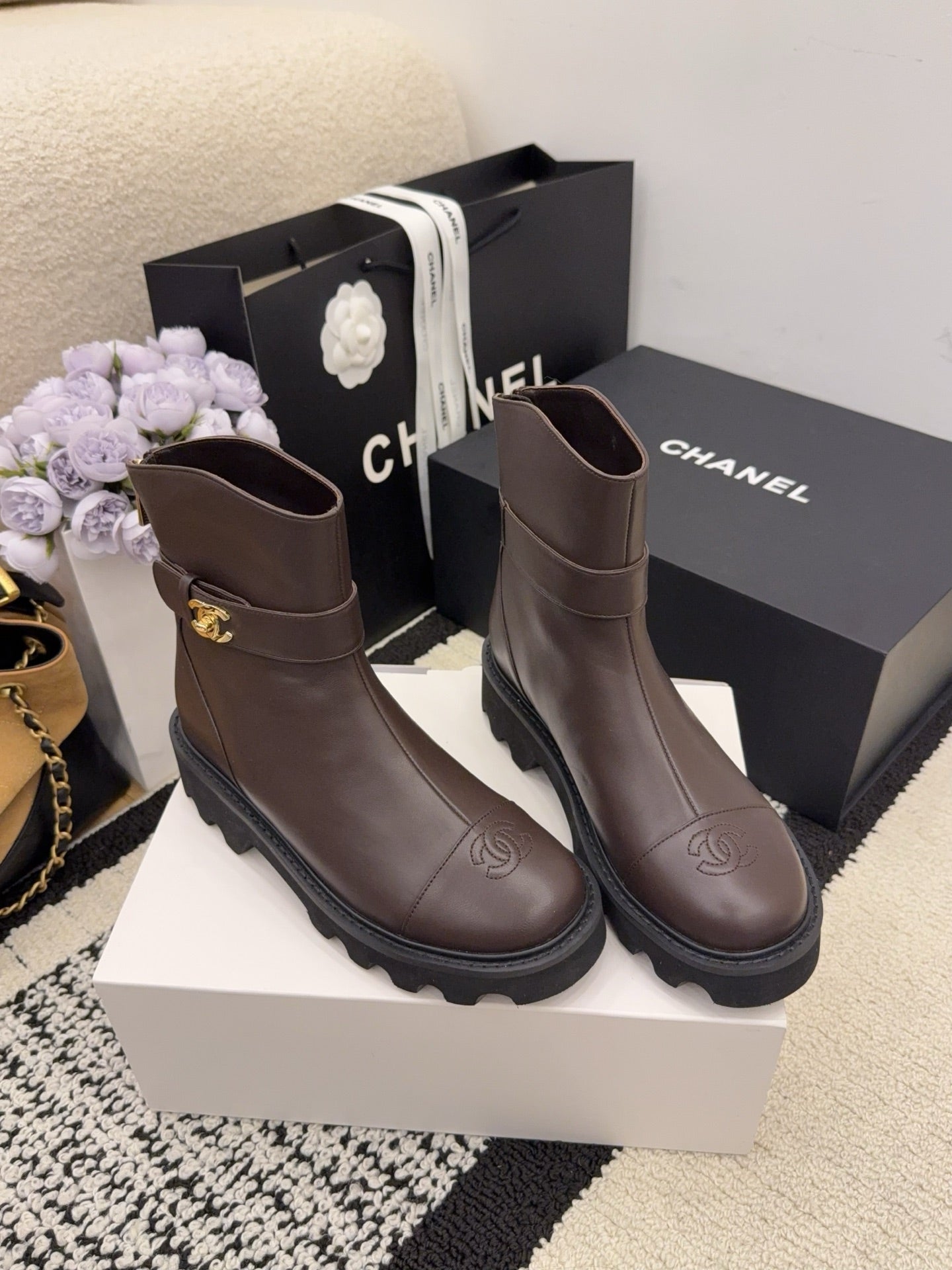 CC 26 Boot With Lug Sole Chocolate Black Calfskin 588677